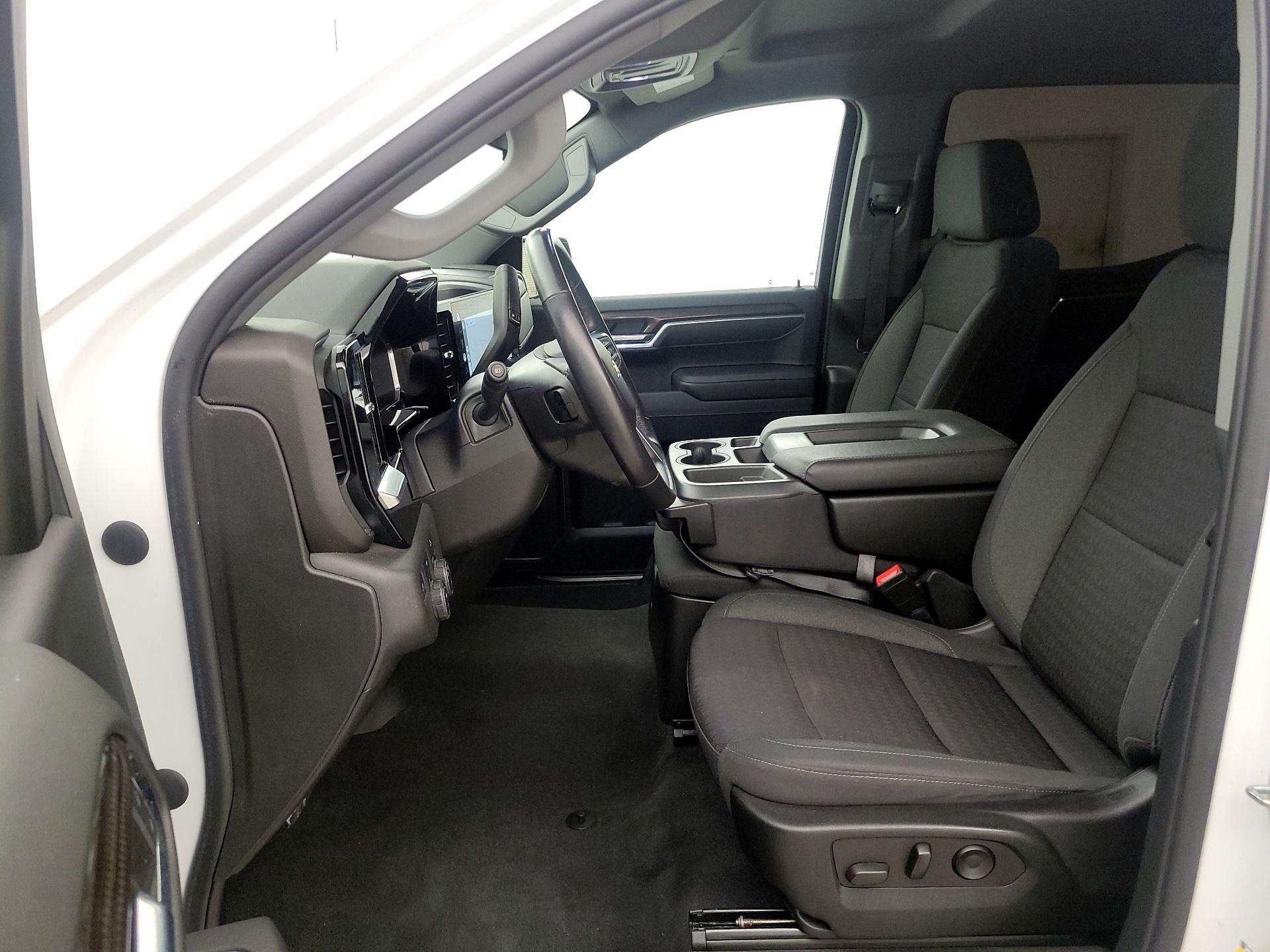 Thumbnail: 2022 Chevrolet Silverado 1500 - 11