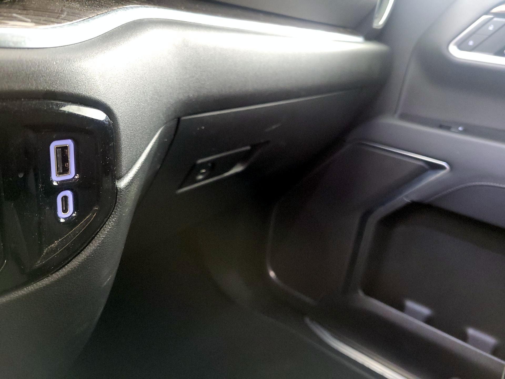 Thumbnail: 2022 Chevrolet Silverado 1500 - 19