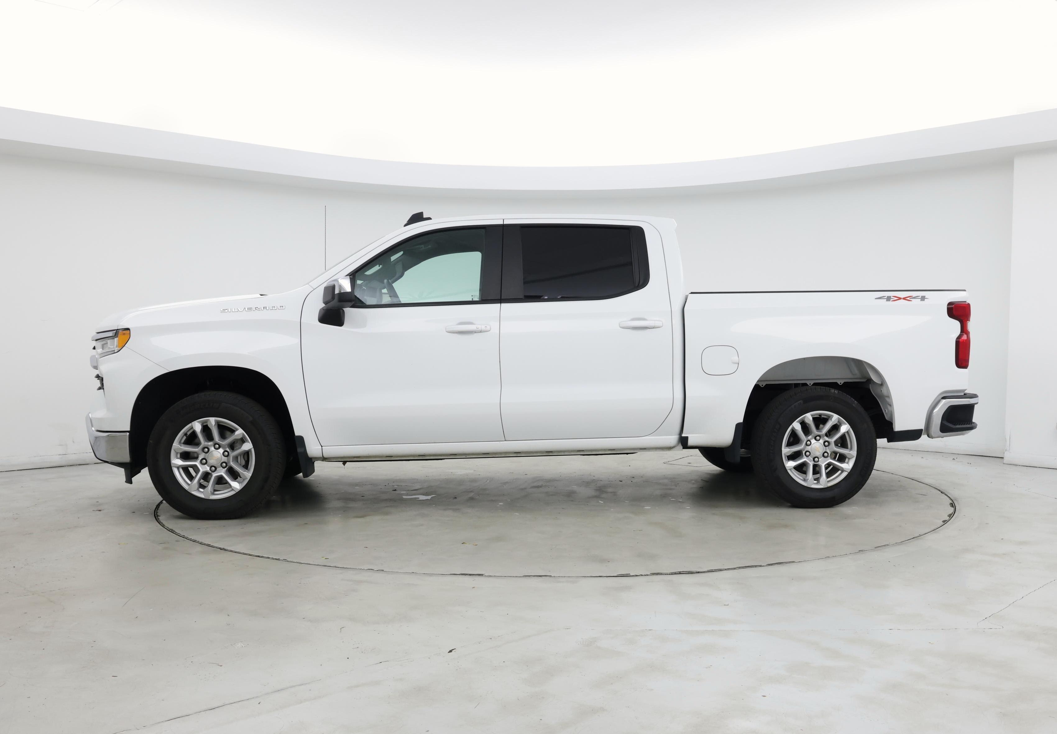 Thumbnail: 2022 Chevrolet Silverado 1500 - 3