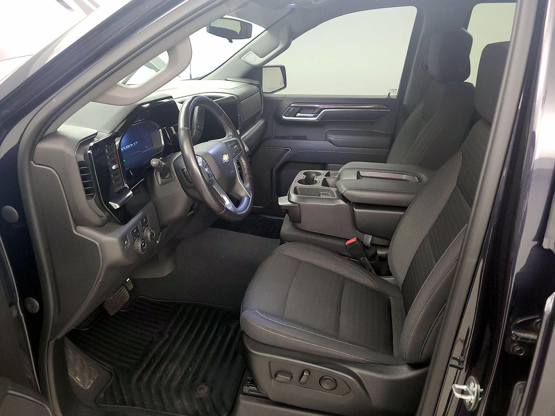 Thumbnail: 2022 Chevrolet Silverado 1500 - 11