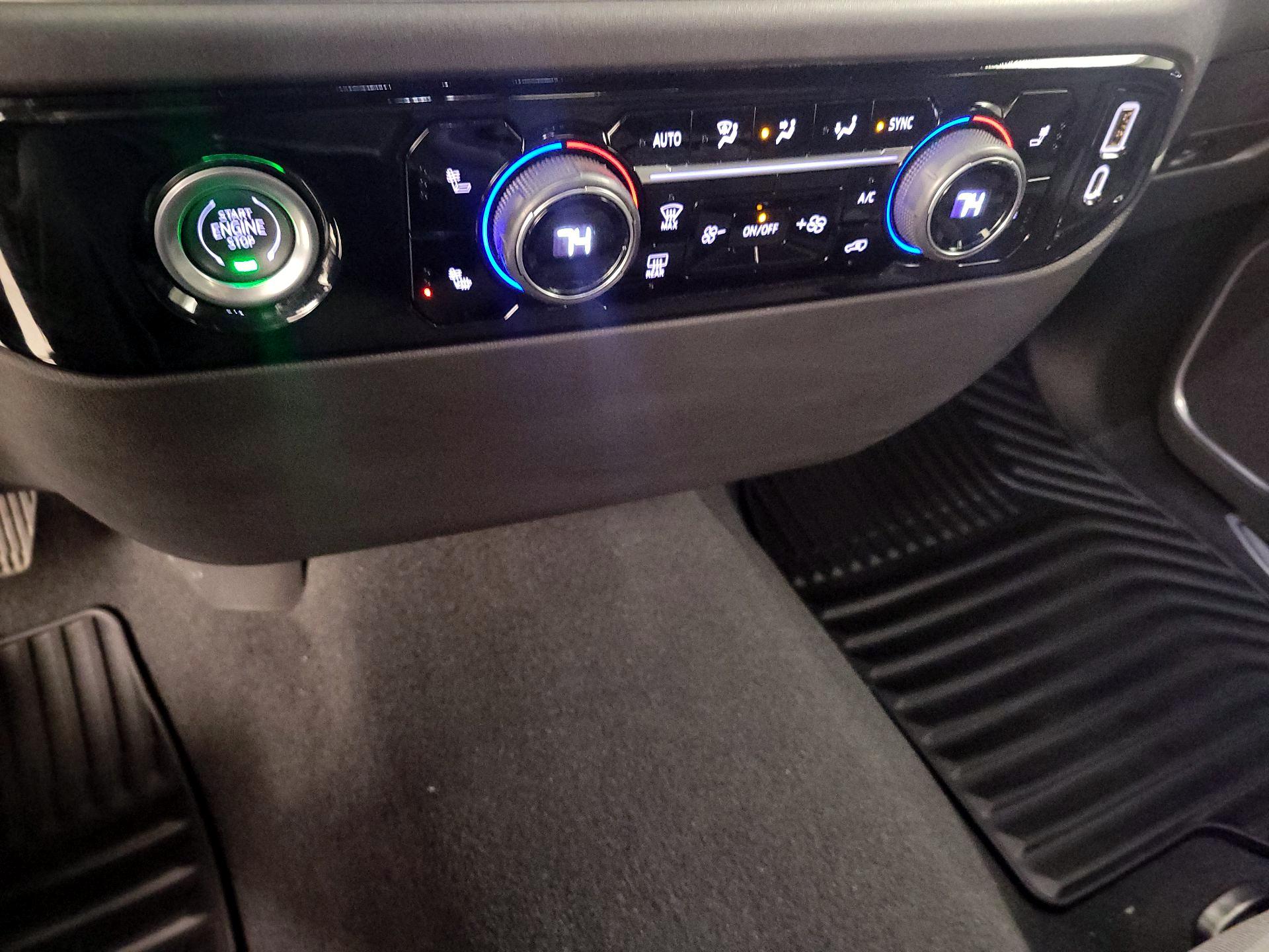 Thumbnail: 2022 Chevrolet Silverado 1500 - 16