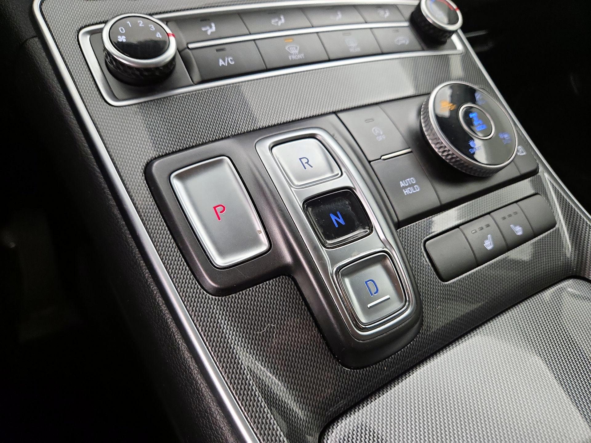 Thumbnail: 2022 Hyundai Santa Fe - 17