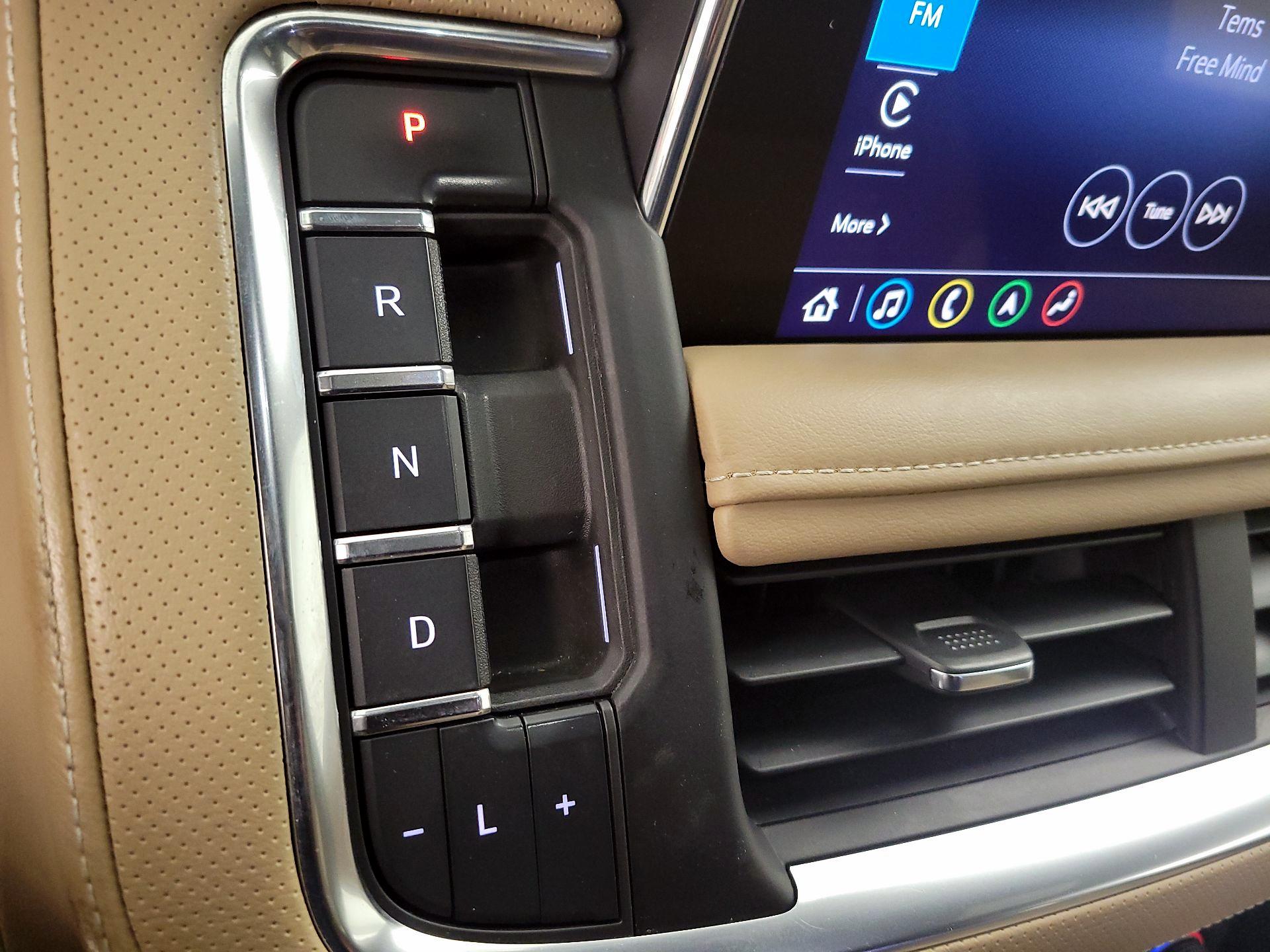 Thumbnail: 2021 Chevrolet Tahoe - 18