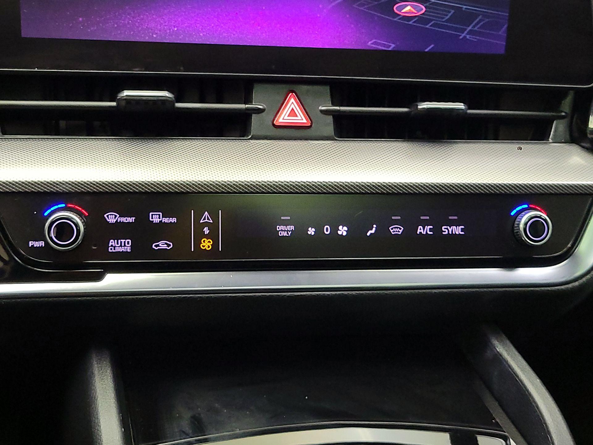 Thumbnail: 2023 Kia Sportage - 17