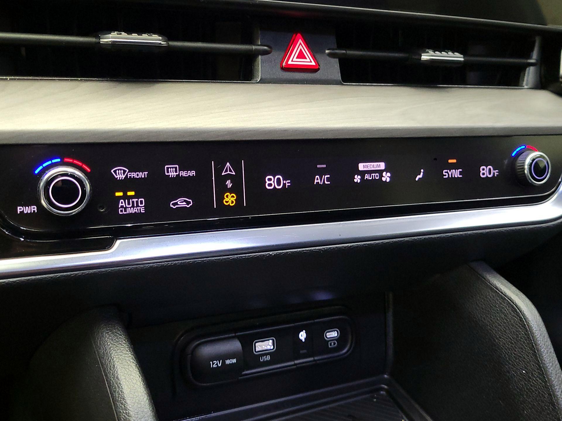 Thumbnail: 2023 Kia Sportage - 17