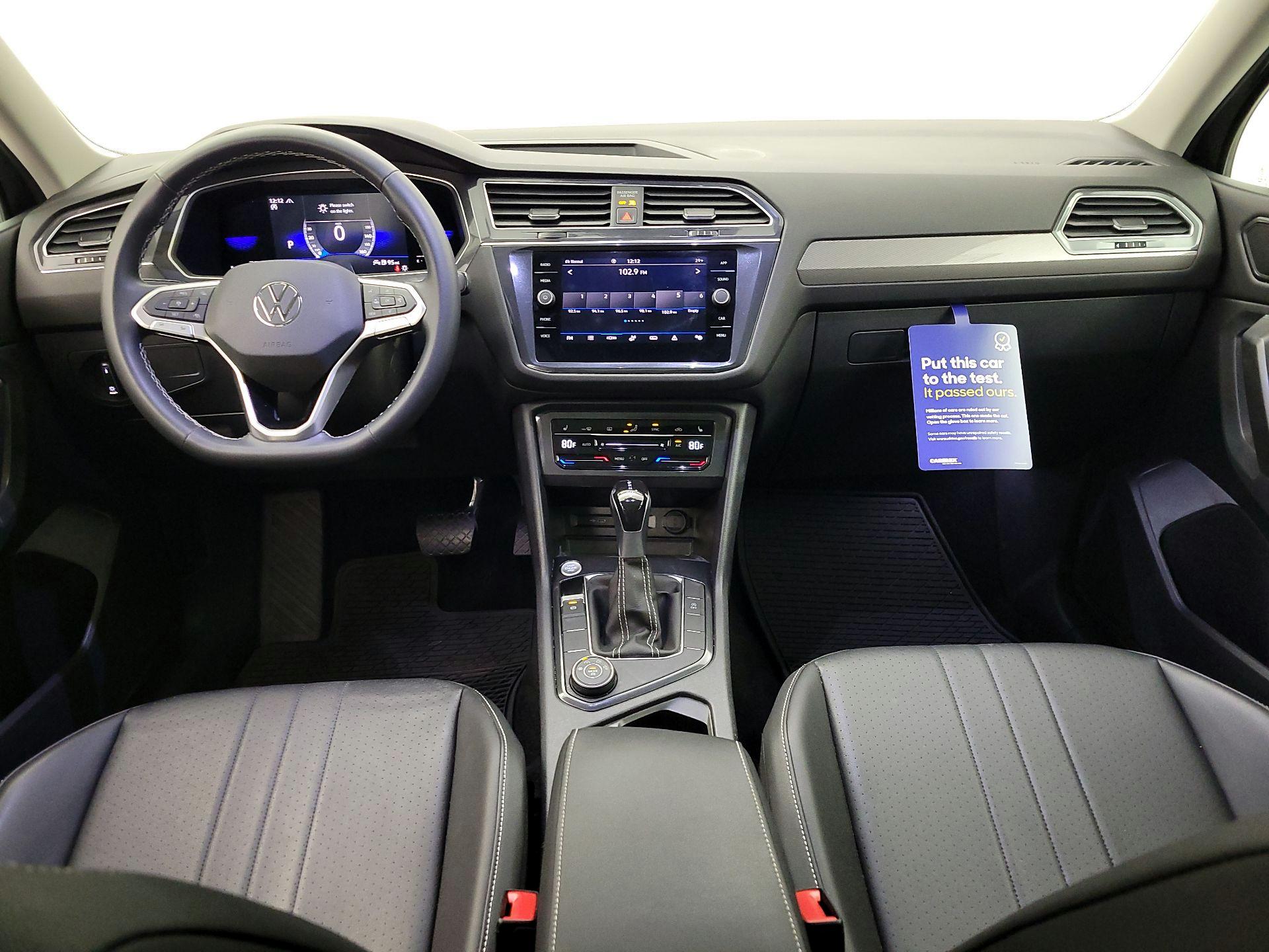 Thumbnail: 2023 Volkswagen Tiguan - 9