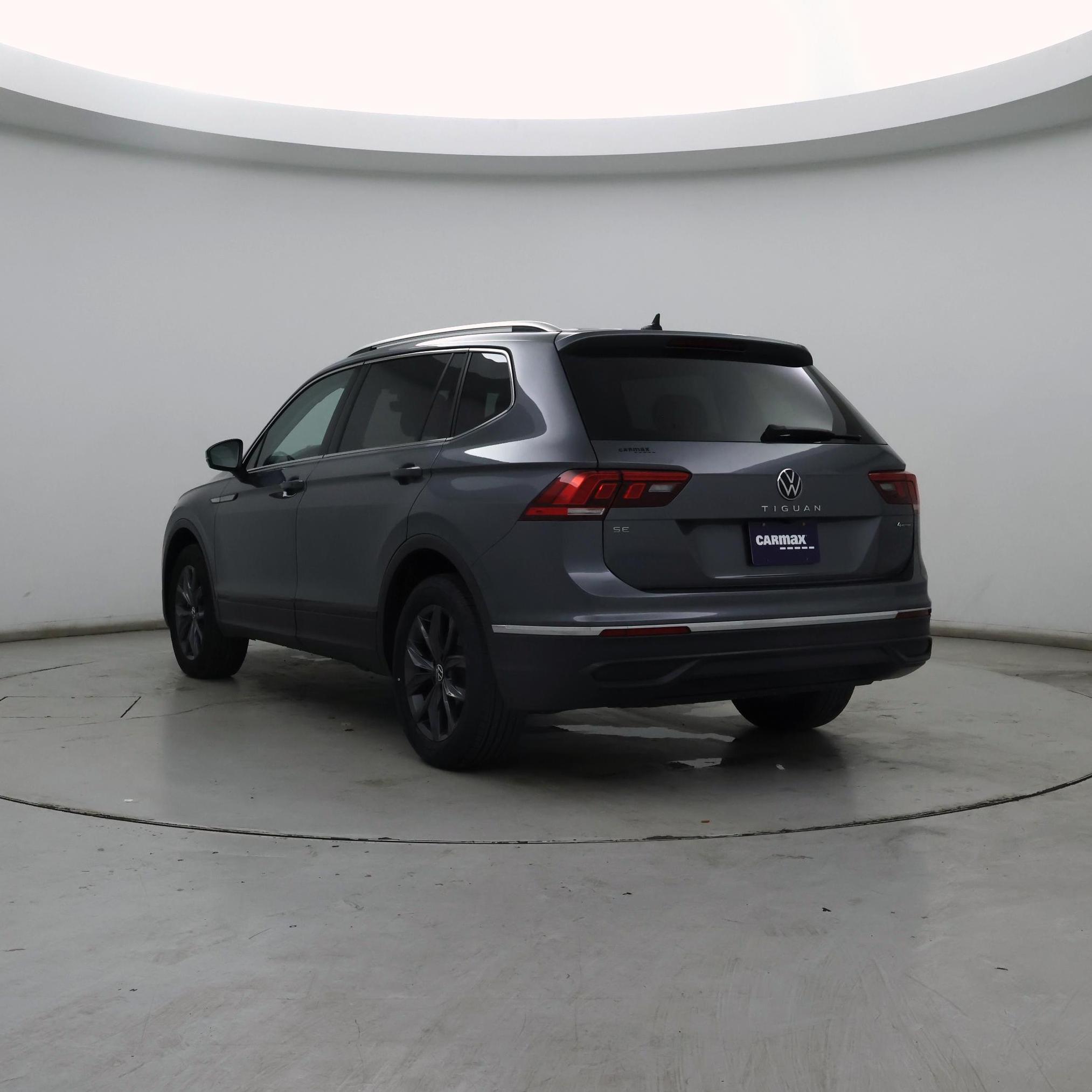 Thumbnail: 2023 Volkswagen Tiguan - 2