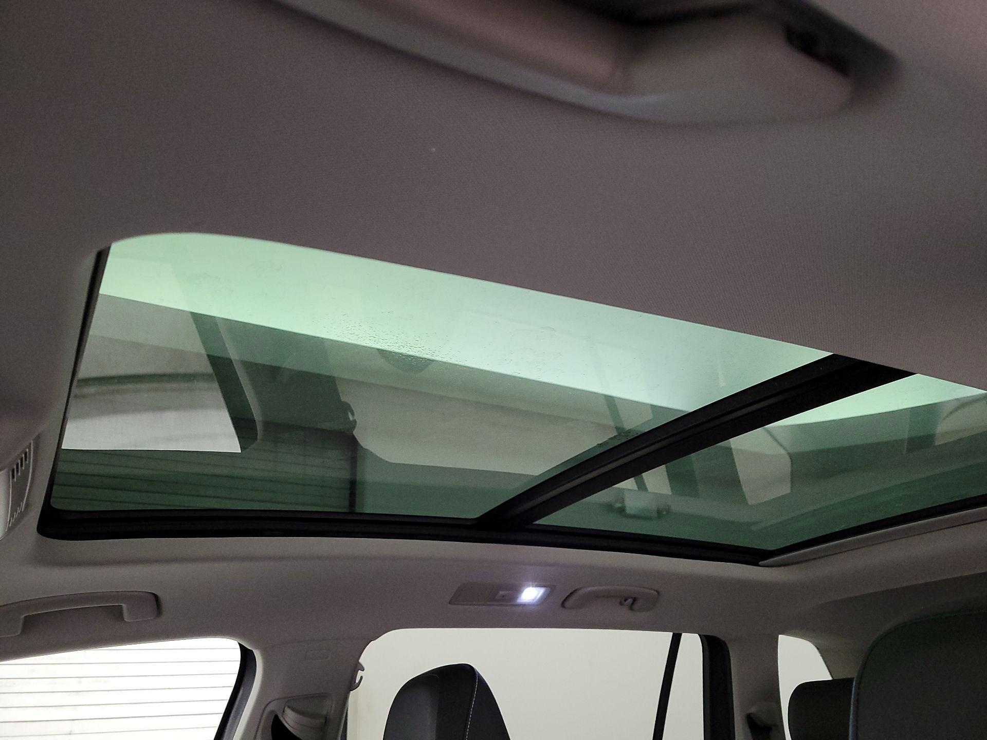 Thumbnail: 2023 Volkswagen Tiguan - 19