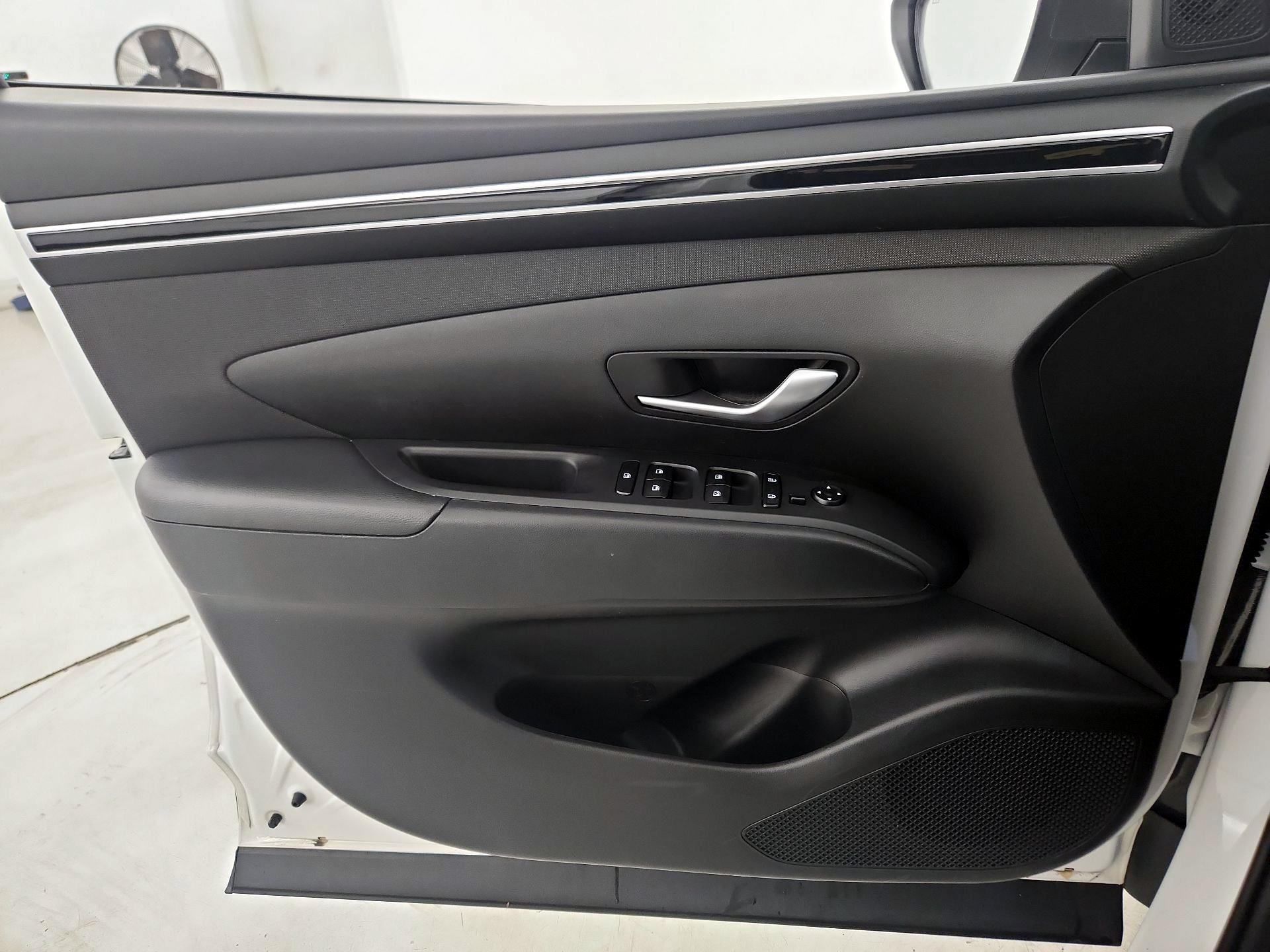 Thumbnail: 2023 Hyundai Tucson - 12