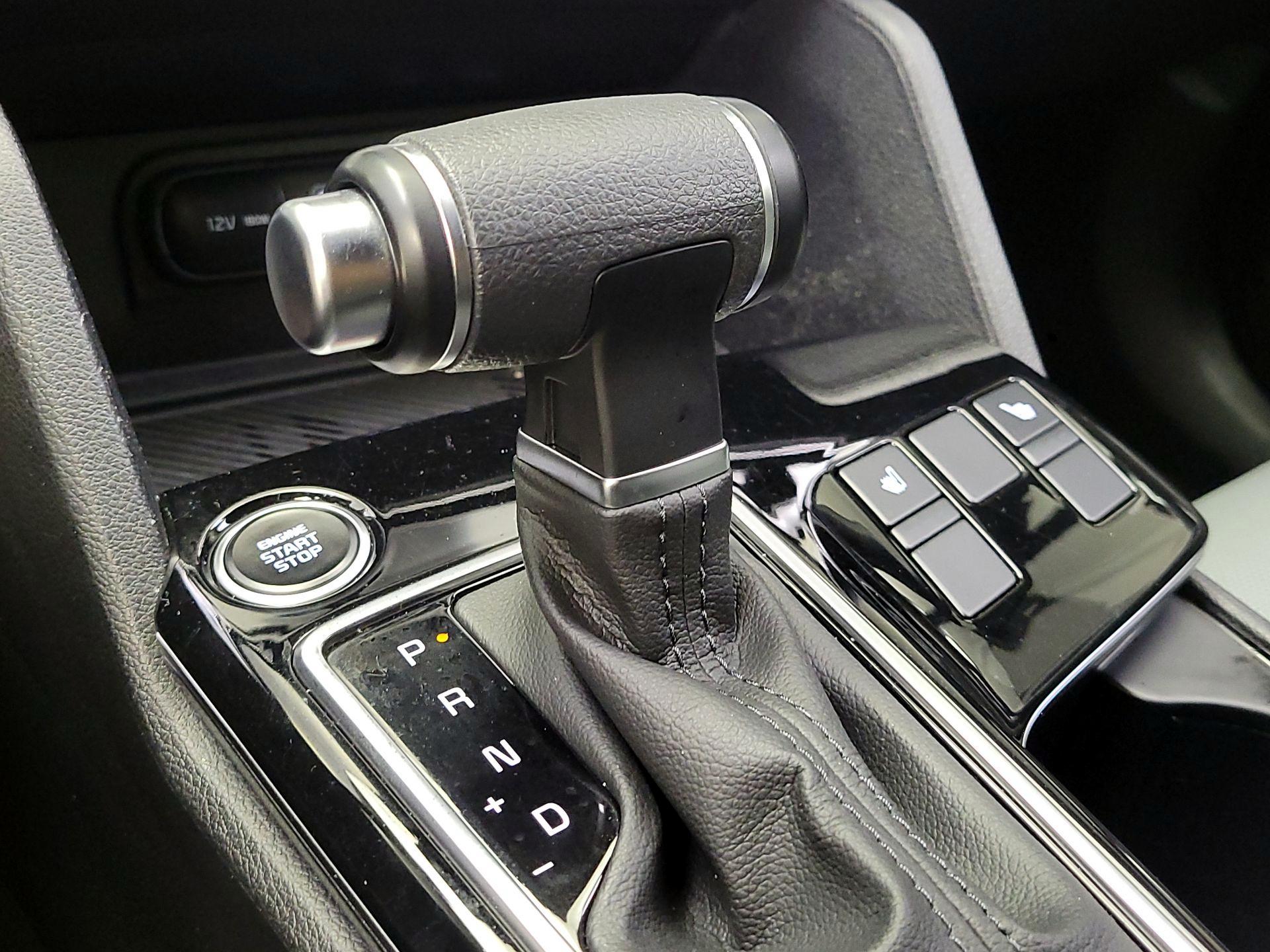 Thumbnail: 2023 Kia Sportage - 18