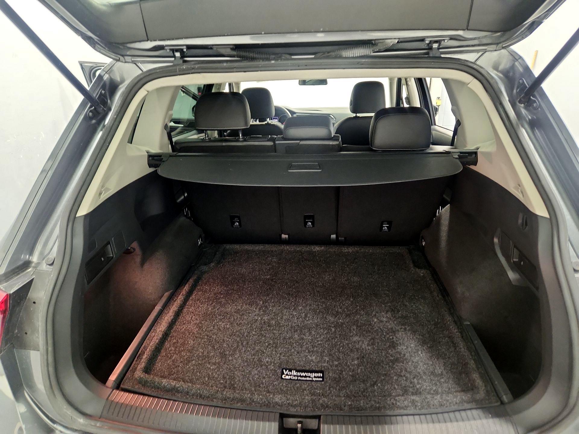 Thumbnail: 2021 Volkswagen Tiguan - 20