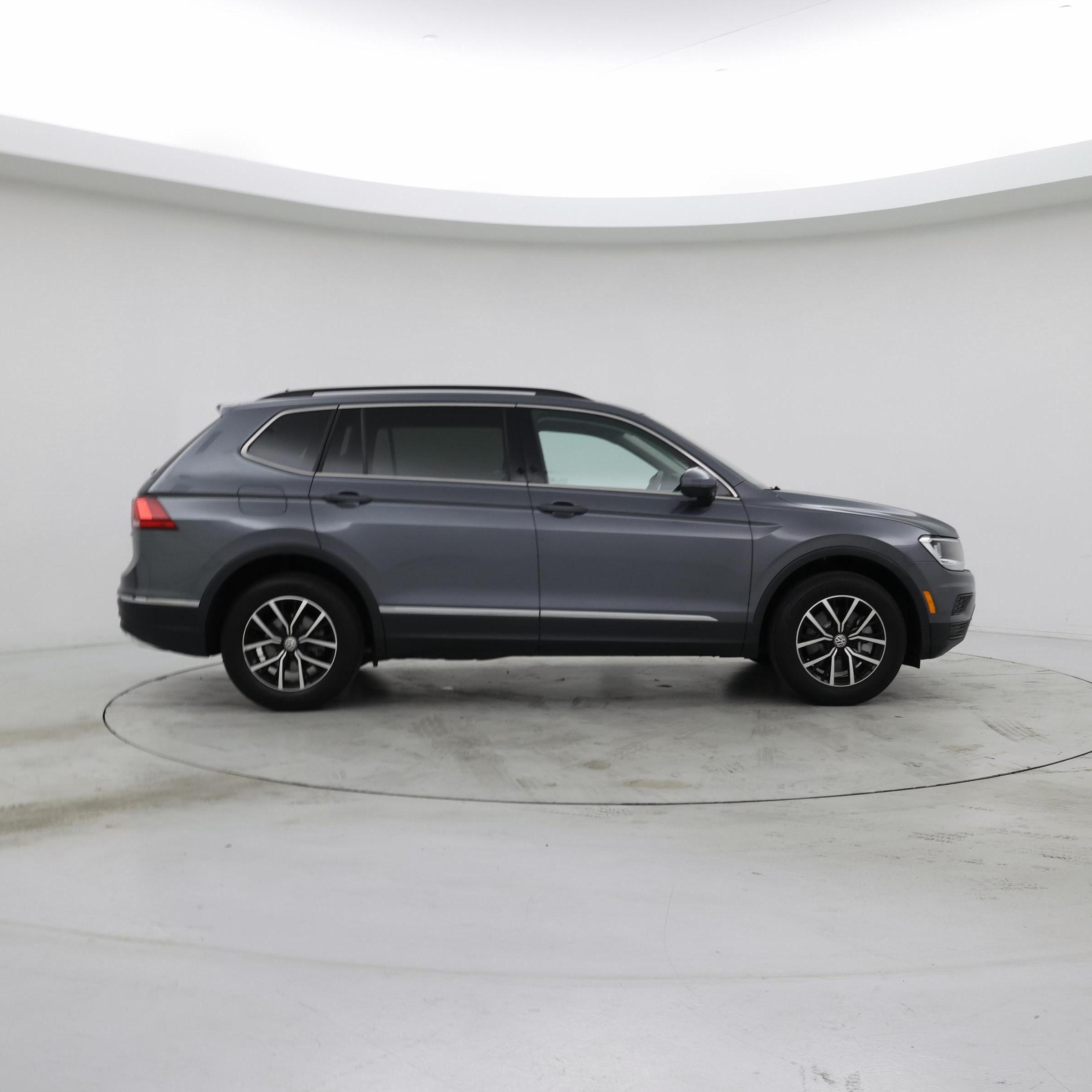 Thumbnail: 2021 Volkswagen Tiguan - 7