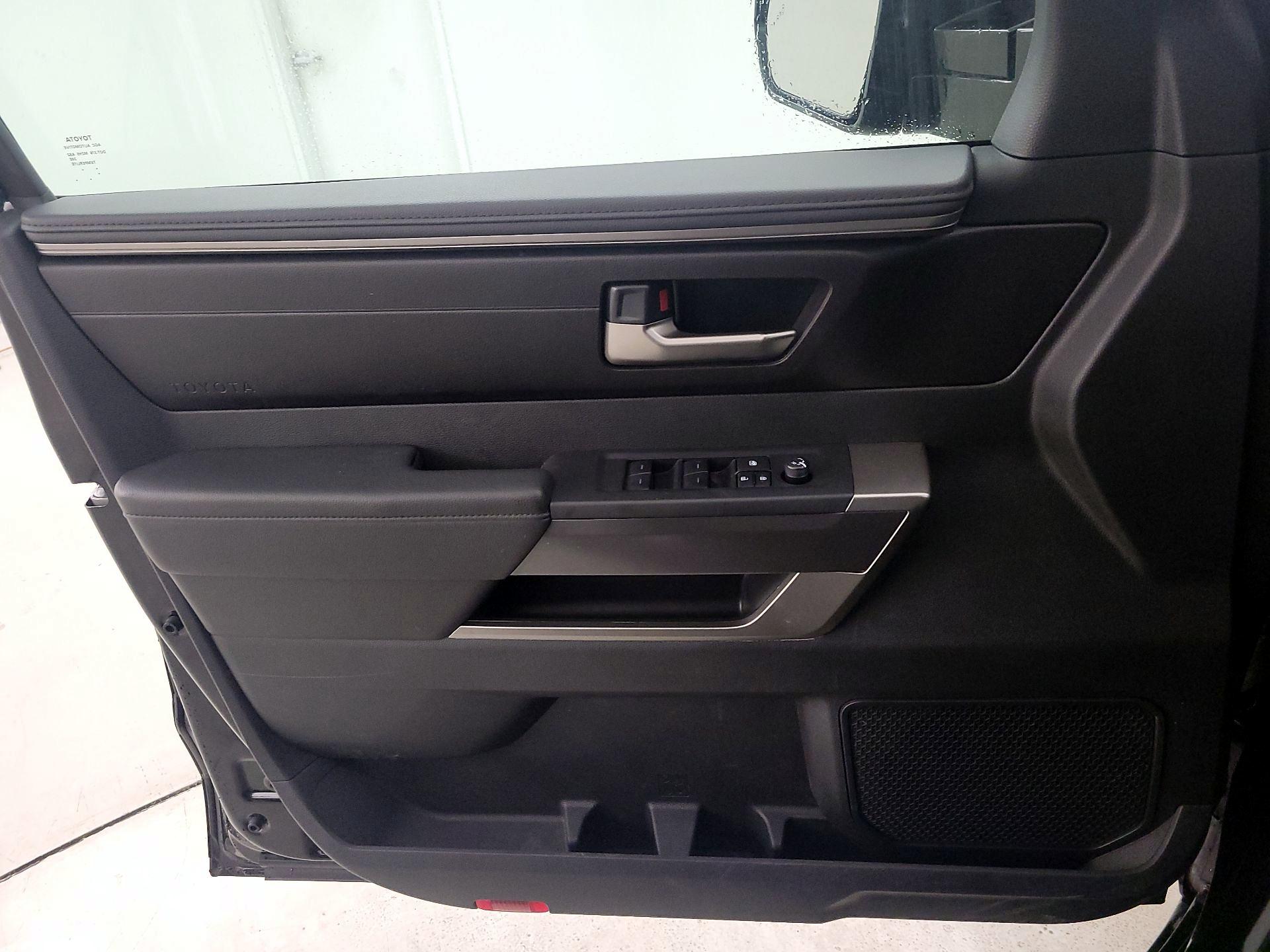 Thumbnail: 2025 Toyota Tundra - 12