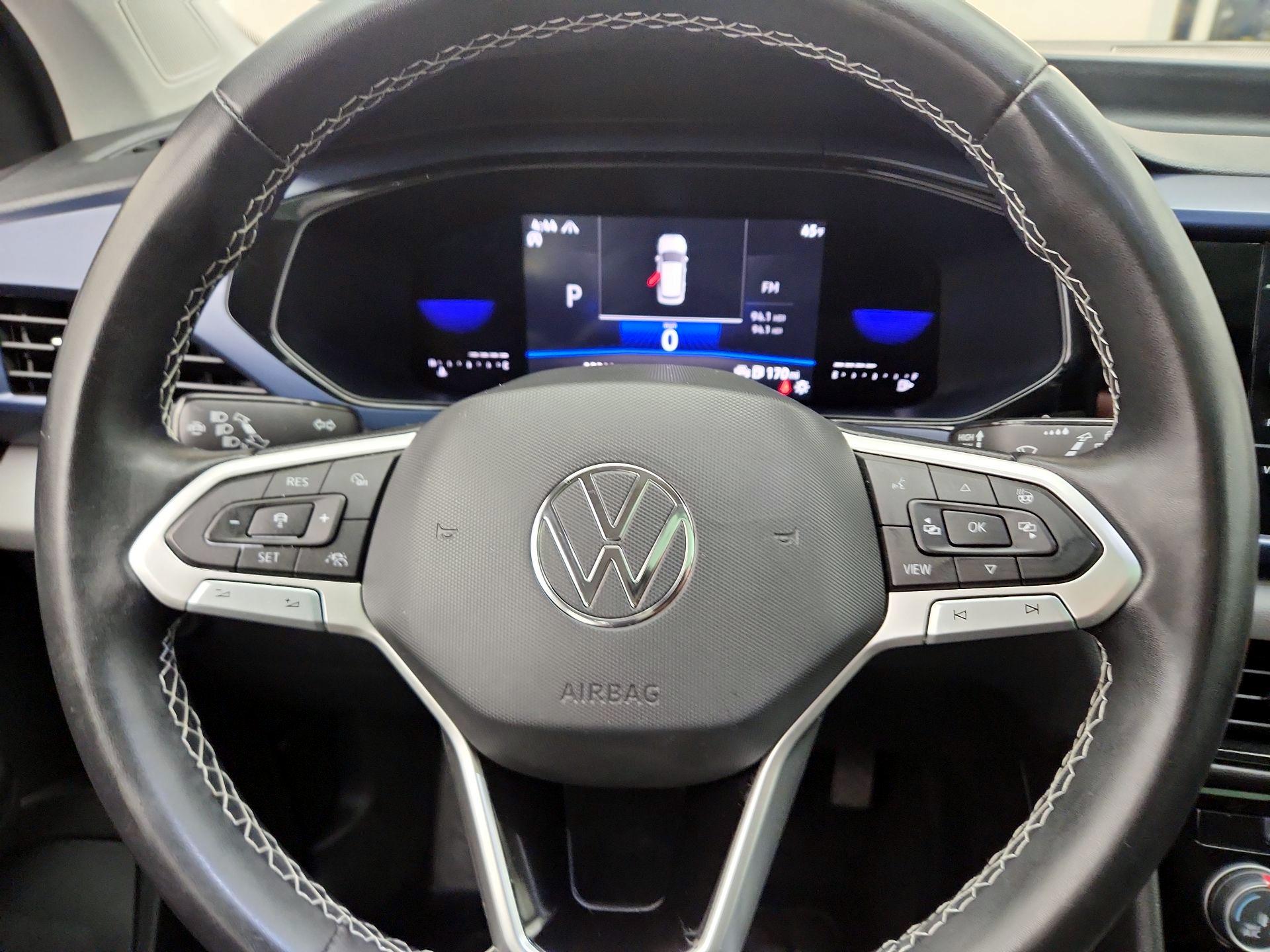 Thumbnail: 2023 Volkswagen Taos - 10