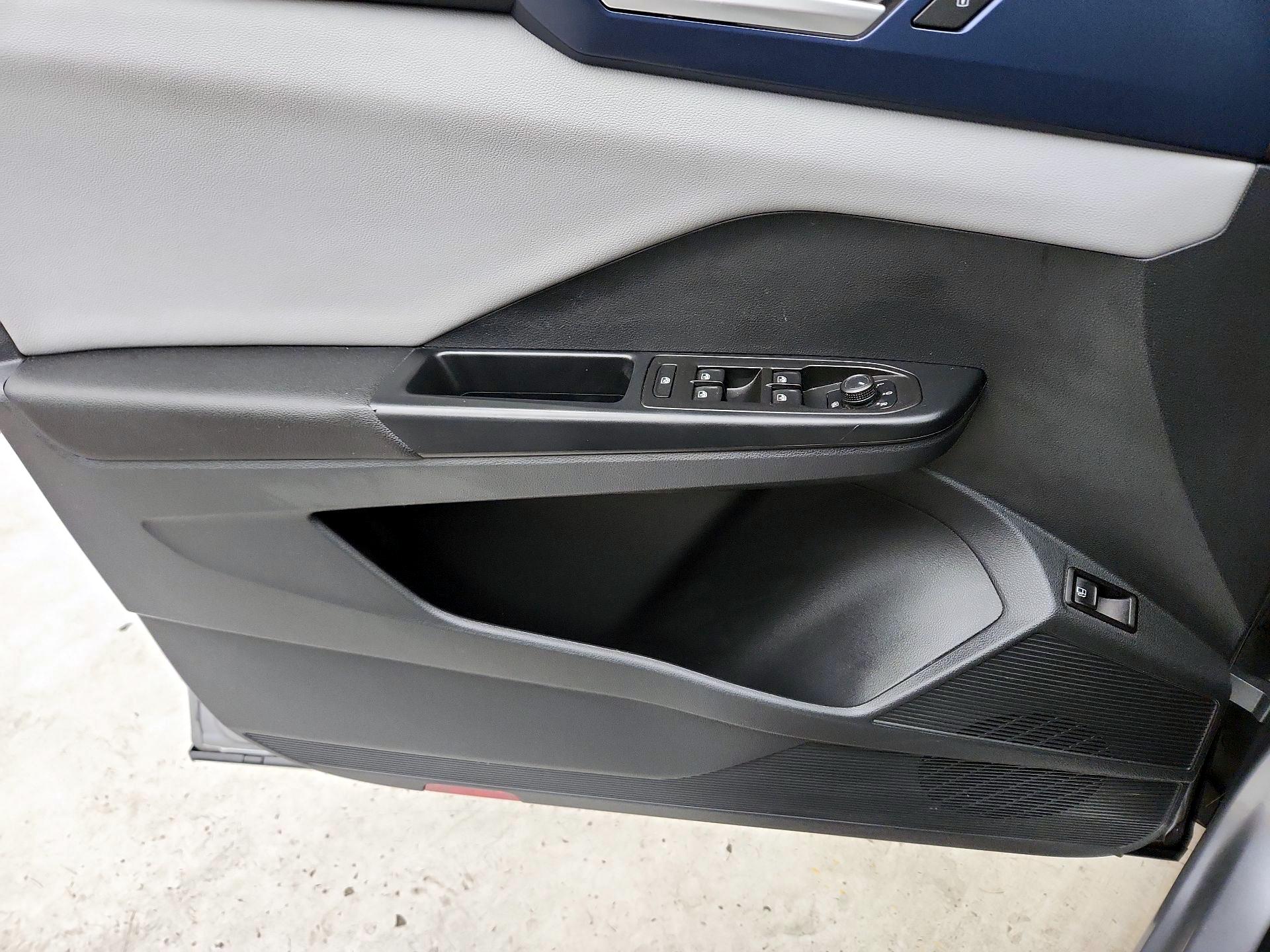 Thumbnail: 2023 Volkswagen Taos - 12