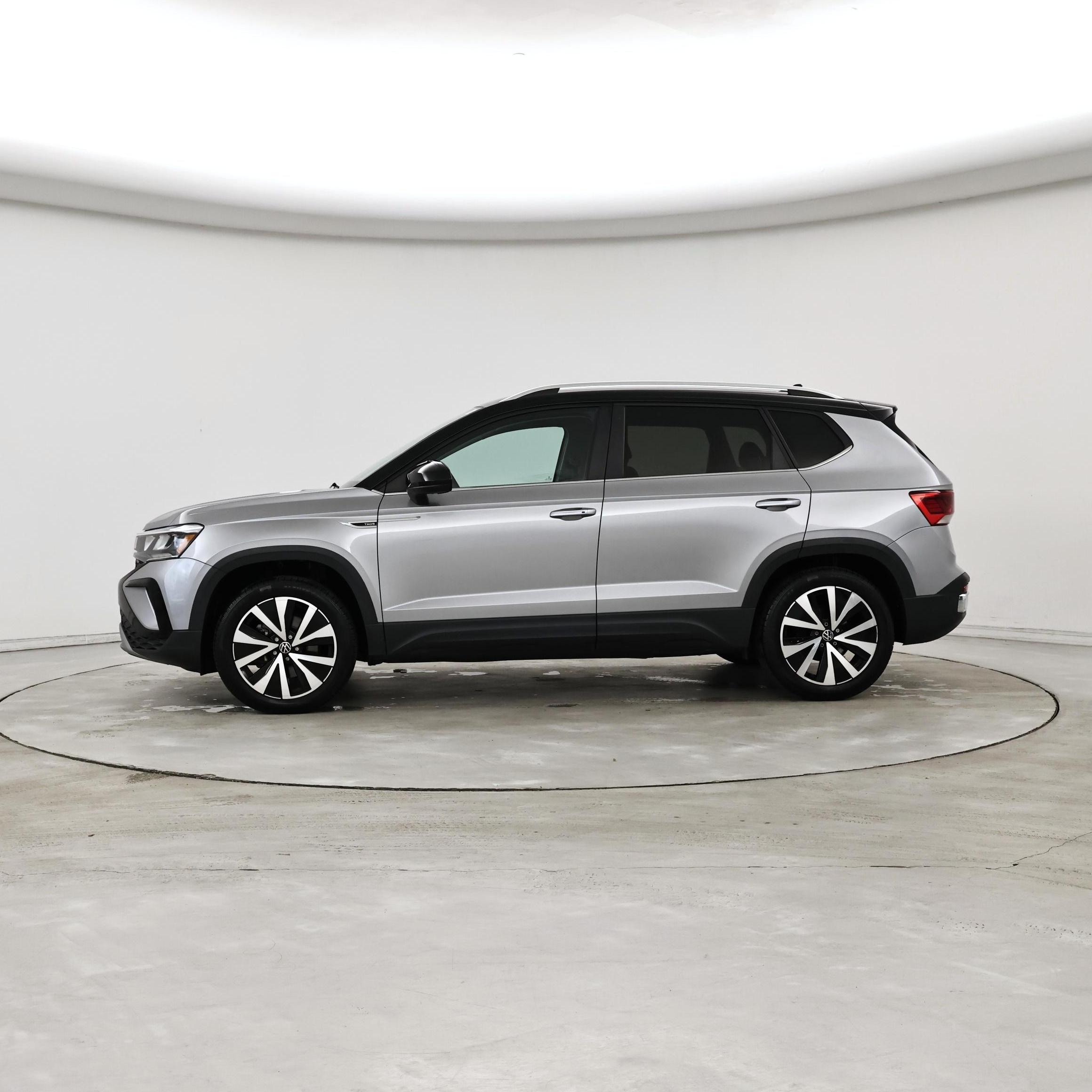 Thumbnail: 2023 Volkswagen Taos - 3