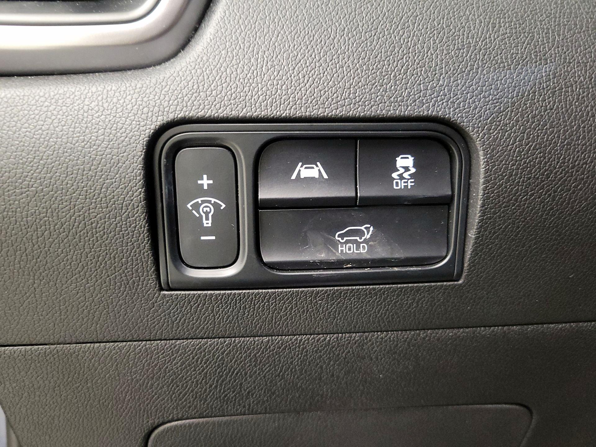 Thumbnail: 2022 Kia Sorento - 13