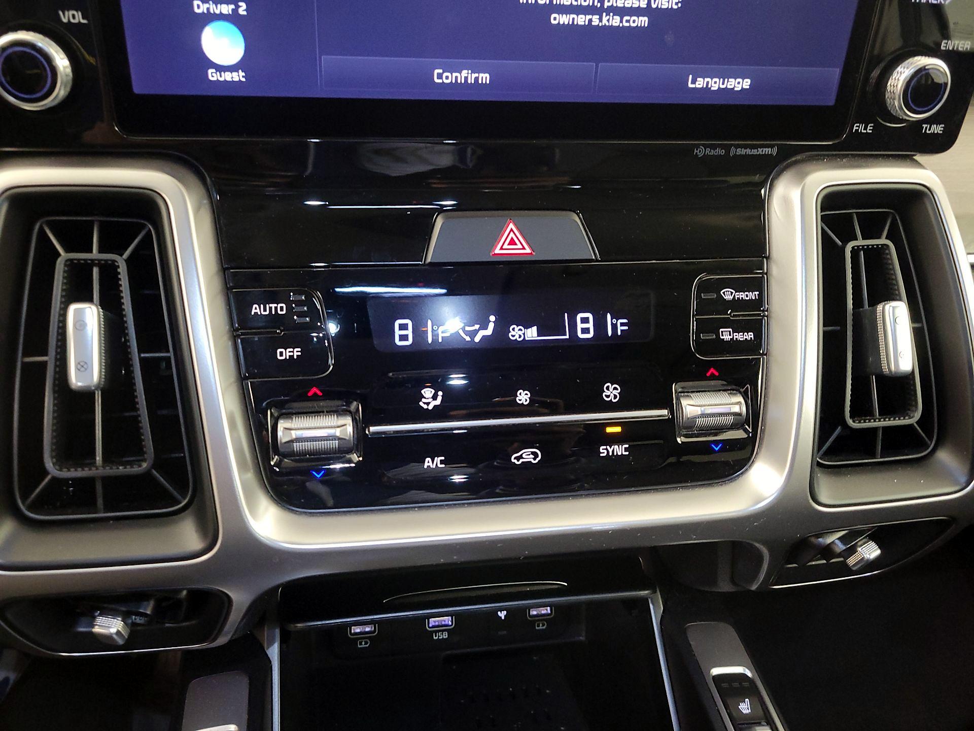 Thumbnail: 2022 Kia Sorento - 17