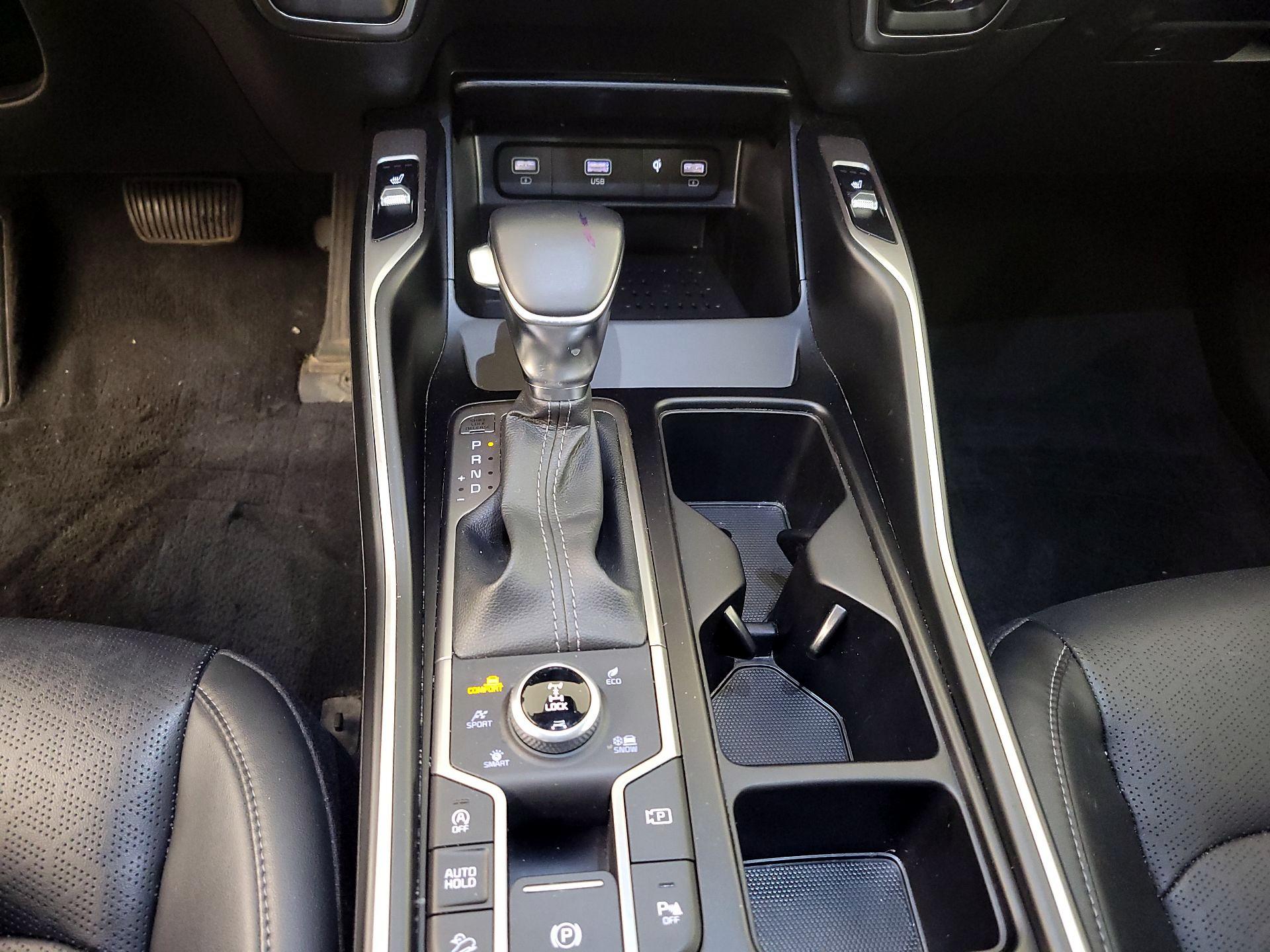 Thumbnail: 2022 Kia Sorento - 18