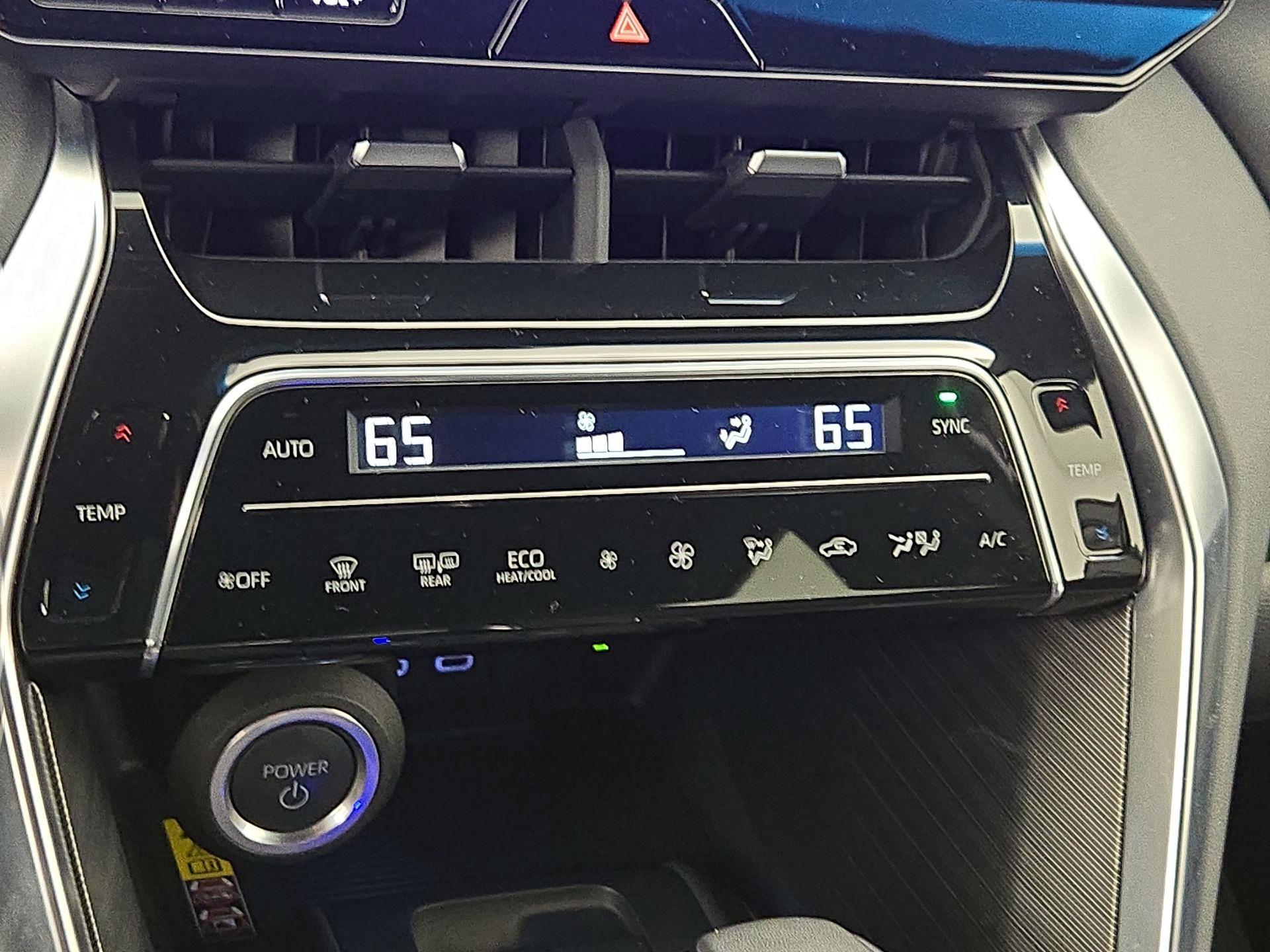 Thumbnail: 2023 Toyota Venza - 16