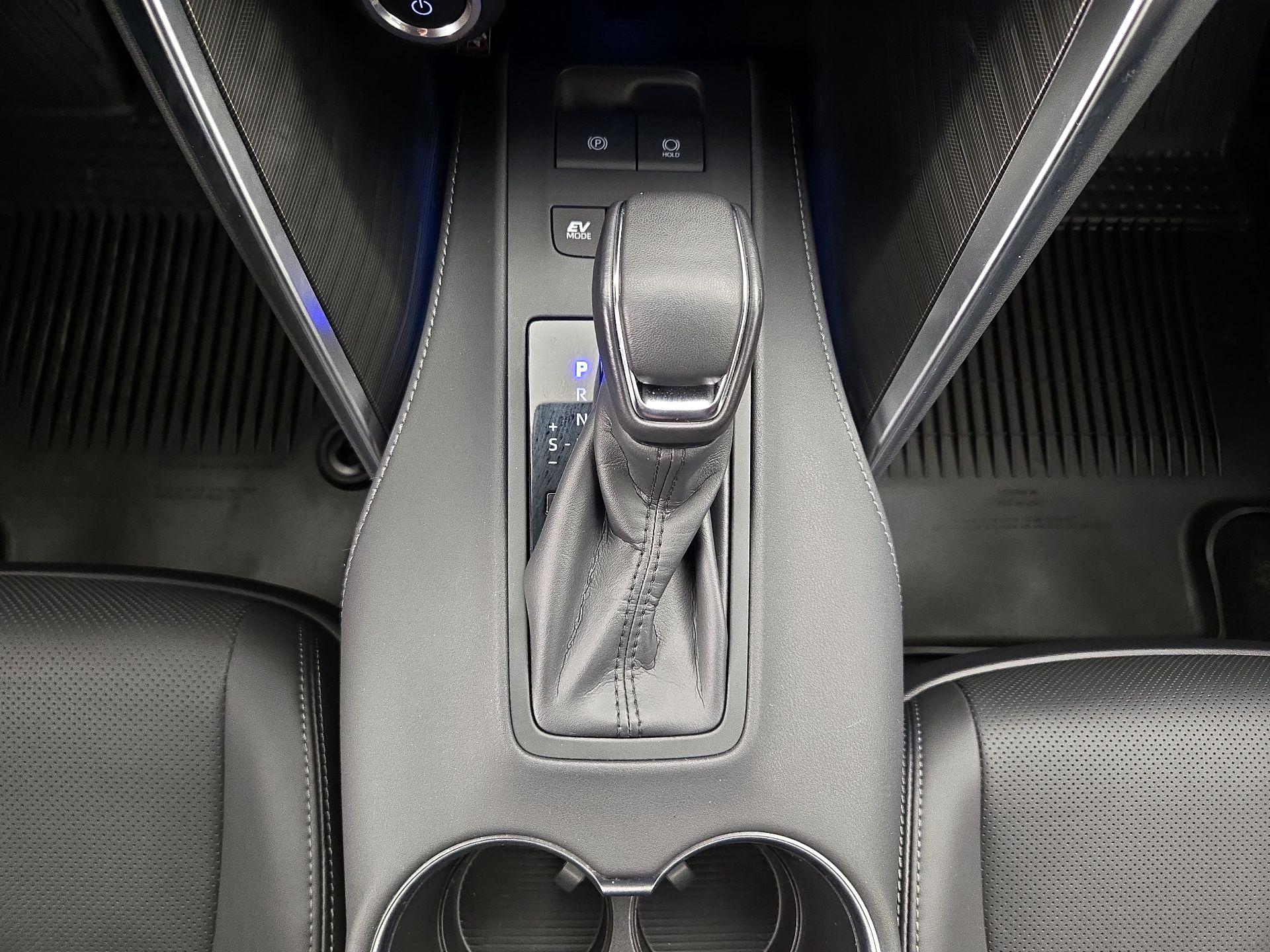 Thumbnail: 2023 Toyota Venza - 17