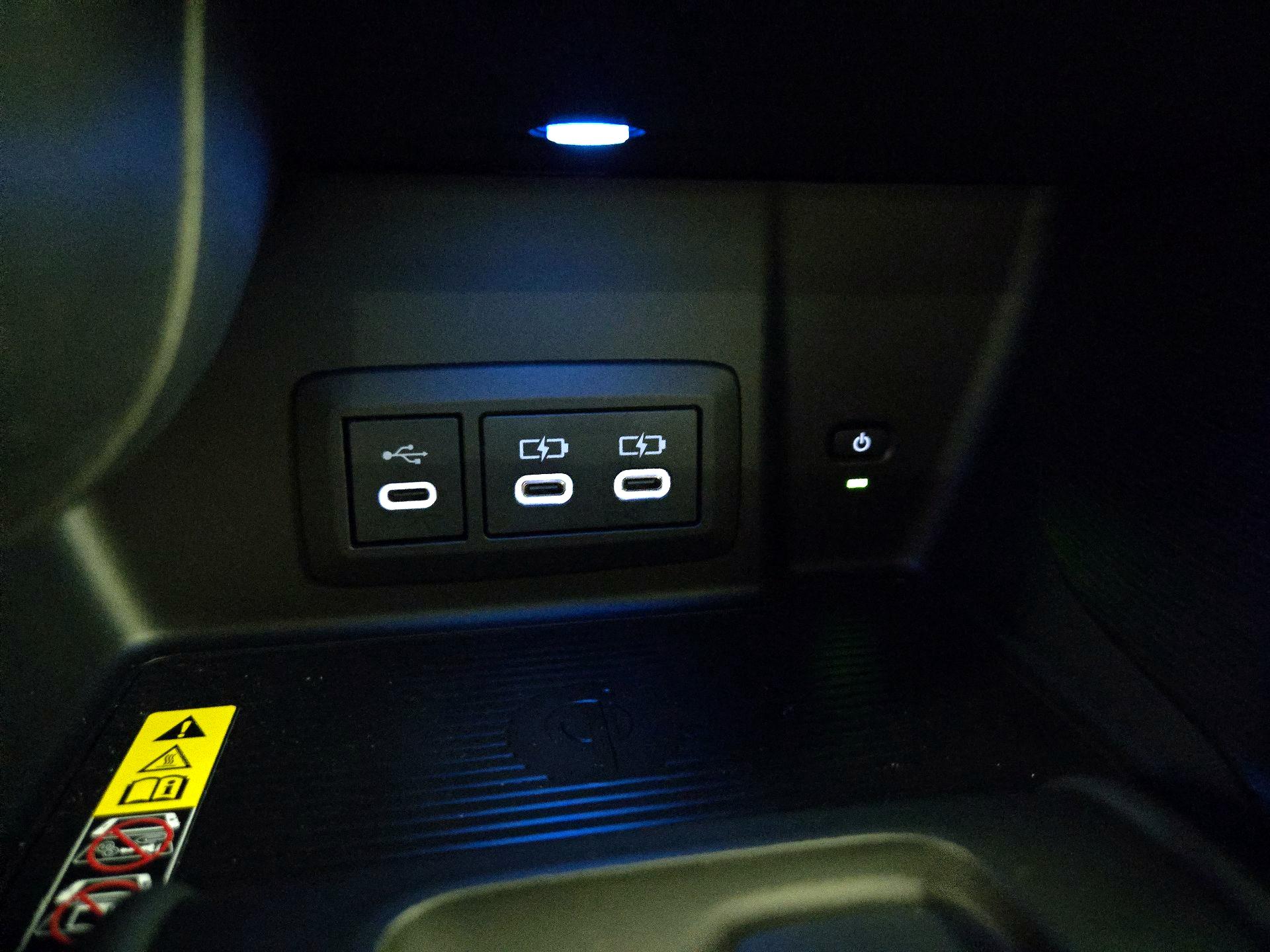 Thumbnail: 2023 Toyota Venza - 18