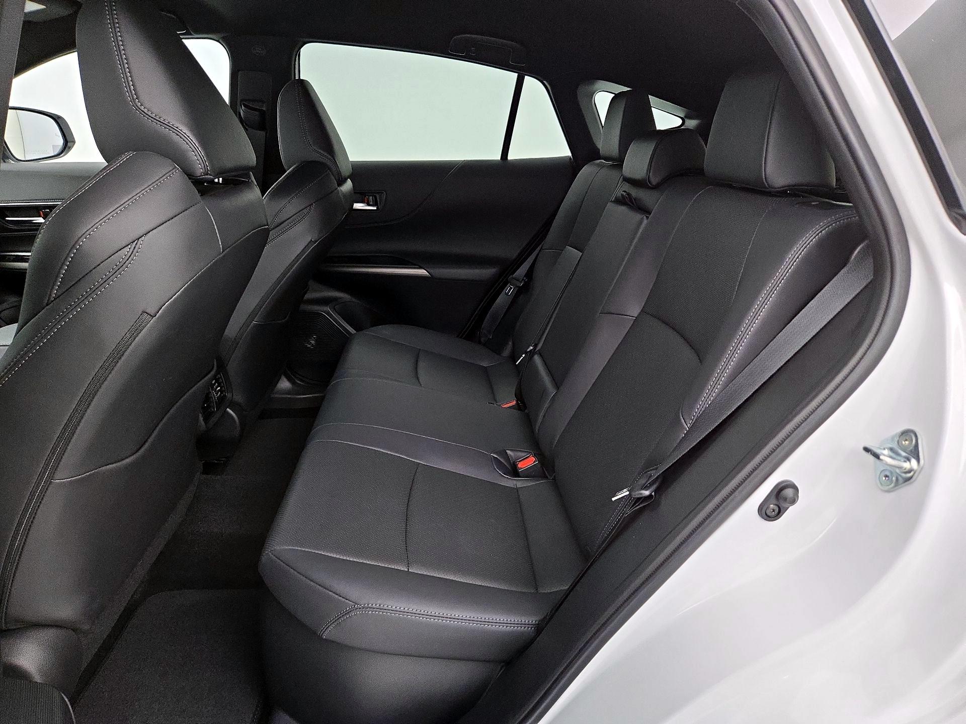 Thumbnail: 2023 Toyota Venza - 19