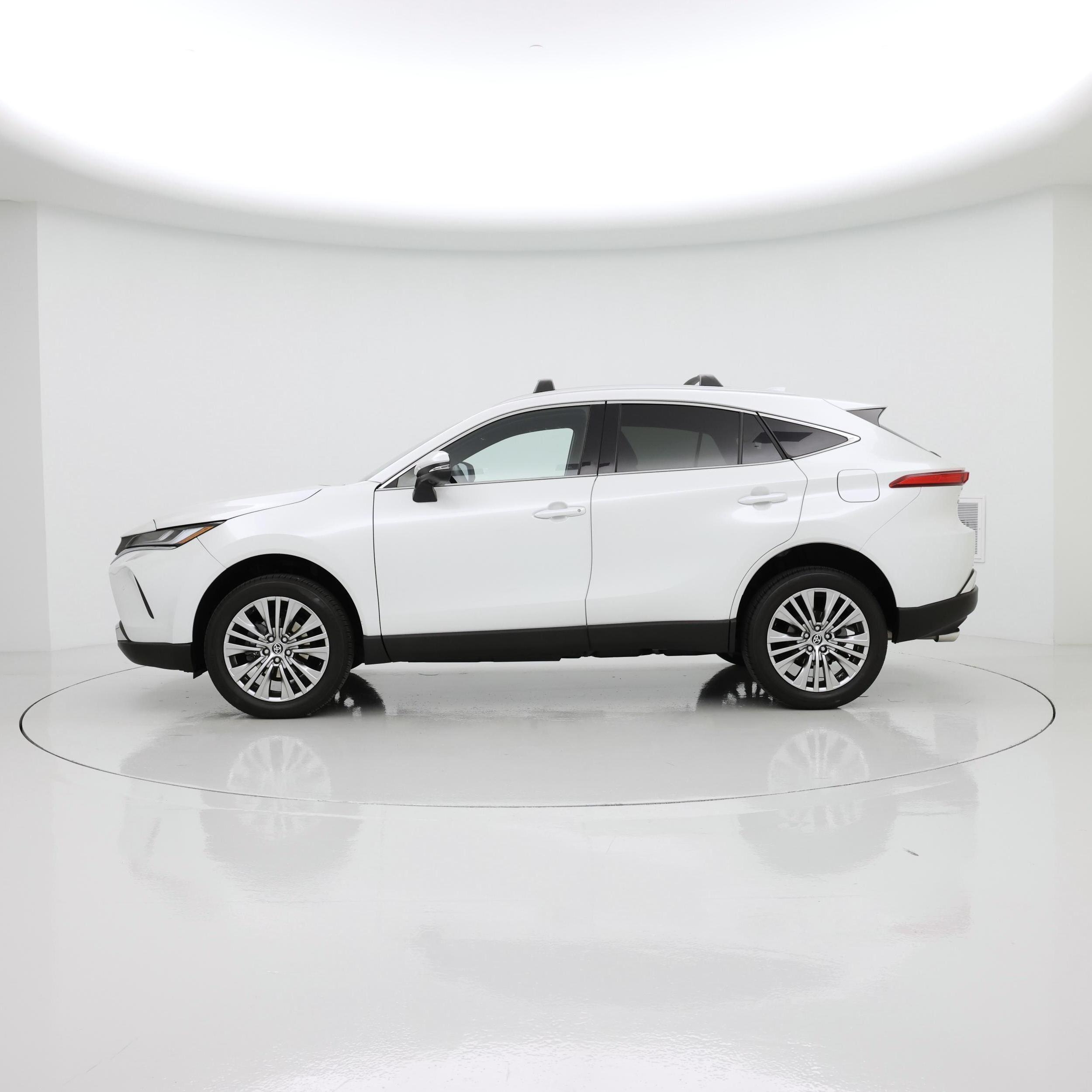 Thumbnail: 2023 Toyota Venza - 3