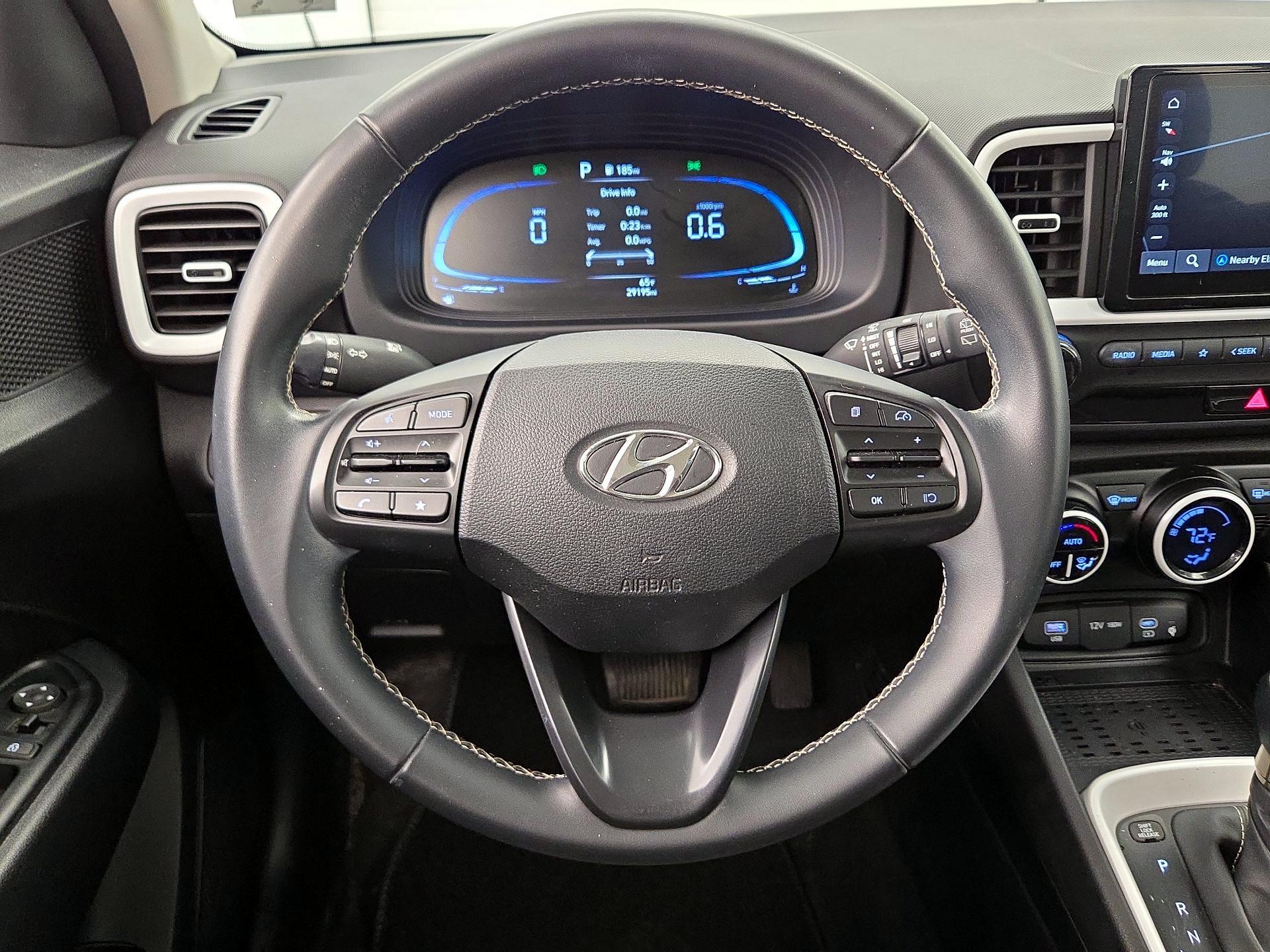 Thumbnail: 2023 Hyundai Venue - 10