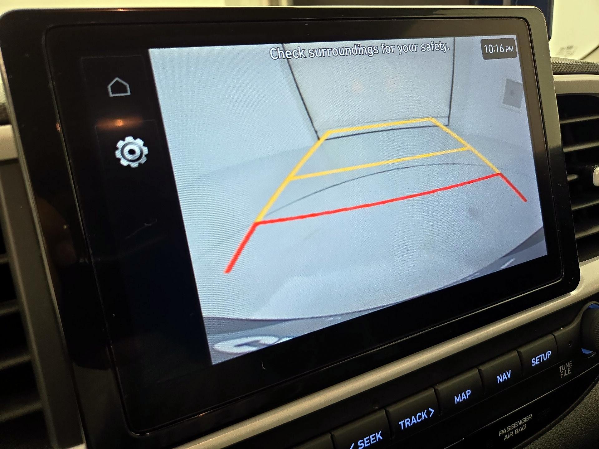 Thumbnail: 2023 Hyundai Venue - 15