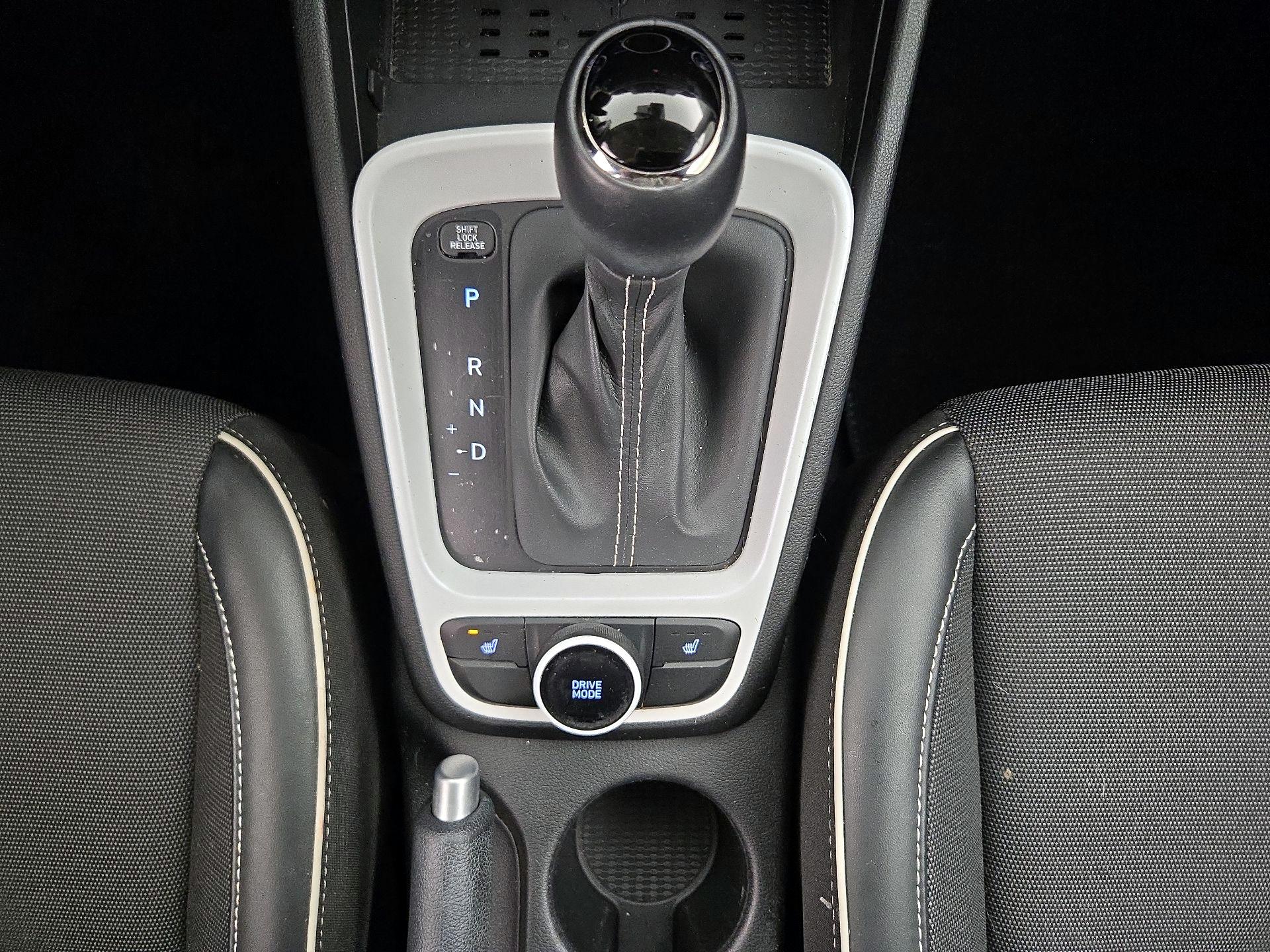 Thumbnail: 2023 Hyundai Venue - 18