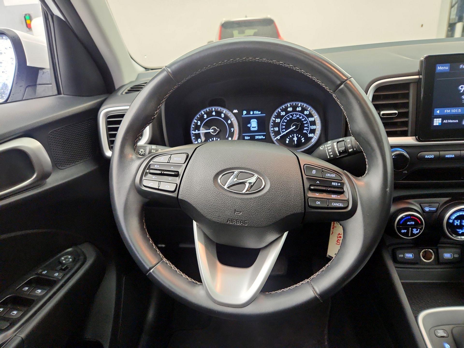 Thumbnail: 2022 Hyundai Venue - 10