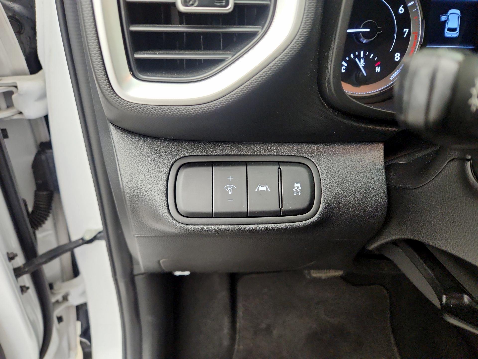 Thumbnail: 2022 Hyundai Venue - 13