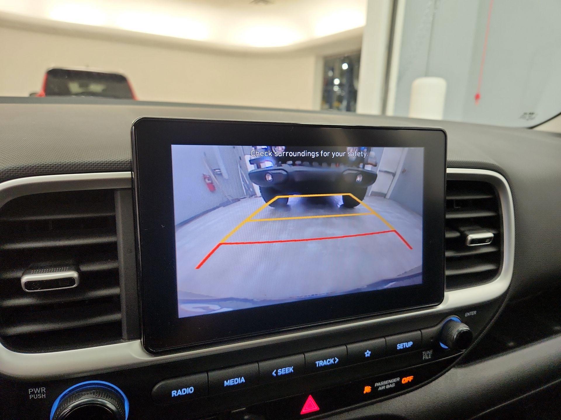 Thumbnail: 2022 Hyundai Venue - 14