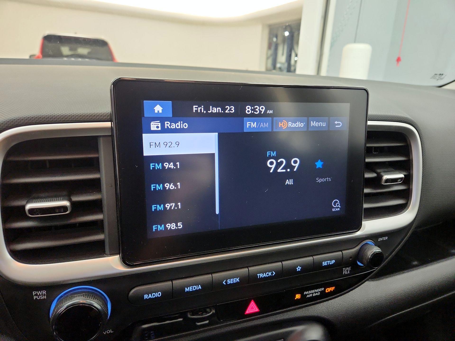 Thumbnail: 2022 Hyundai Venue - 15