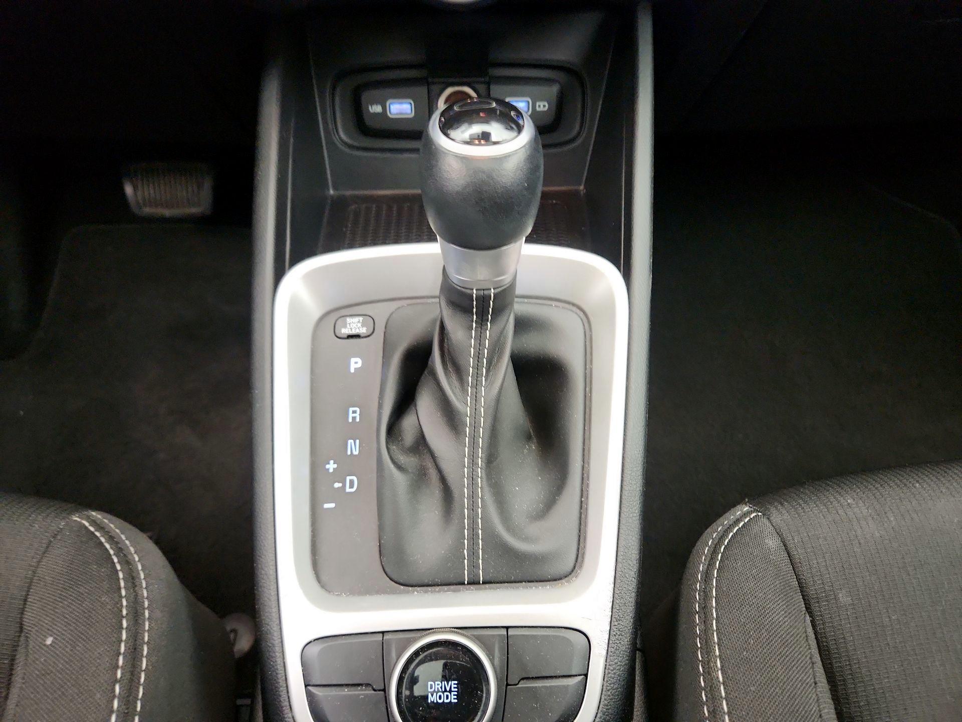 Thumbnail: 2022 Hyundai Venue - 17