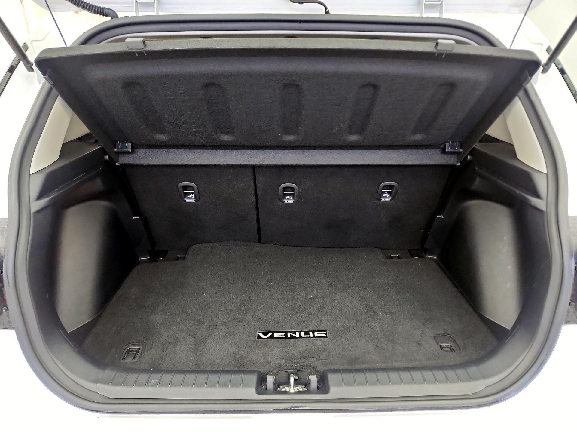 Thumbnail: 2022 Hyundai Venue - 20