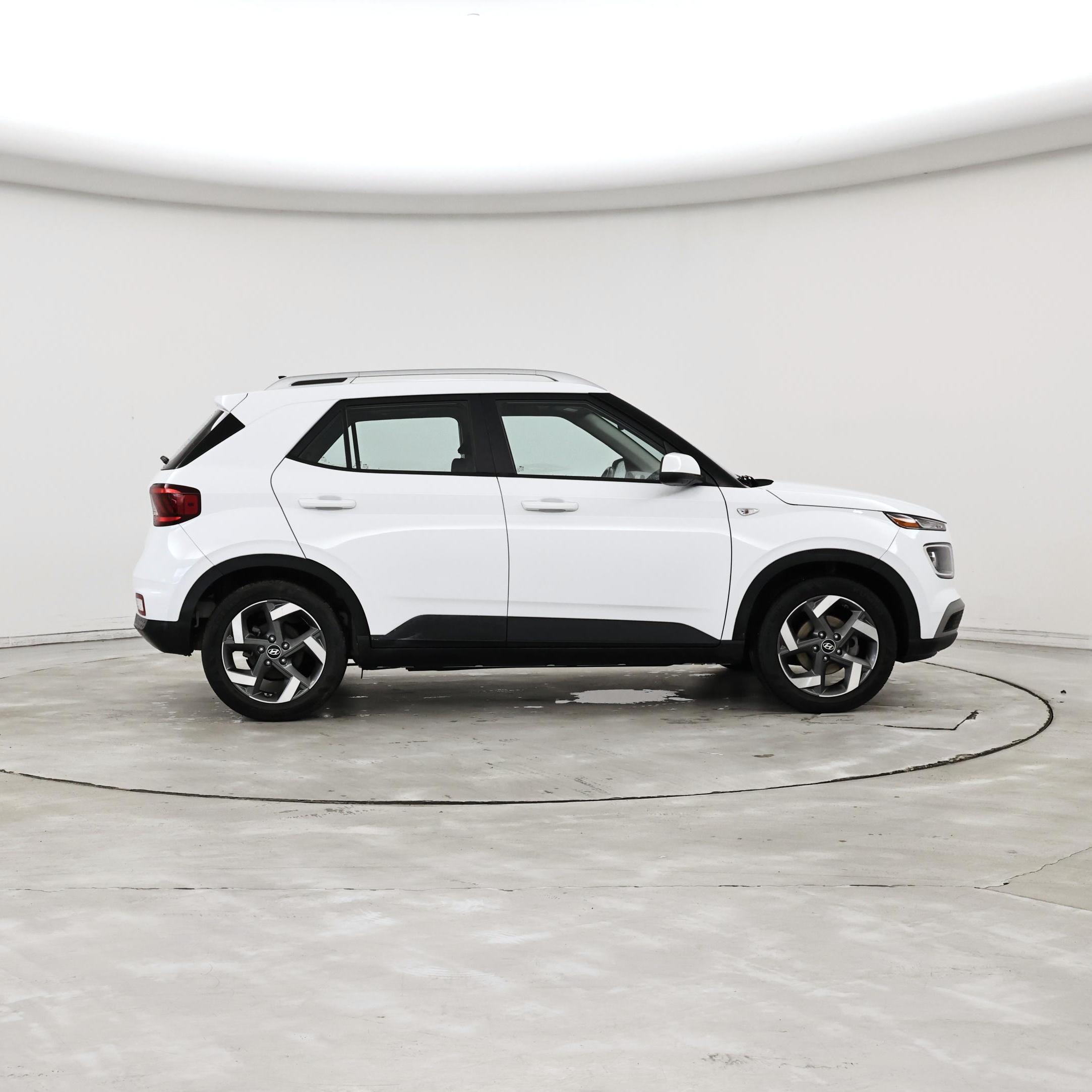 Thumbnail: 2022 Hyundai Venue - 7