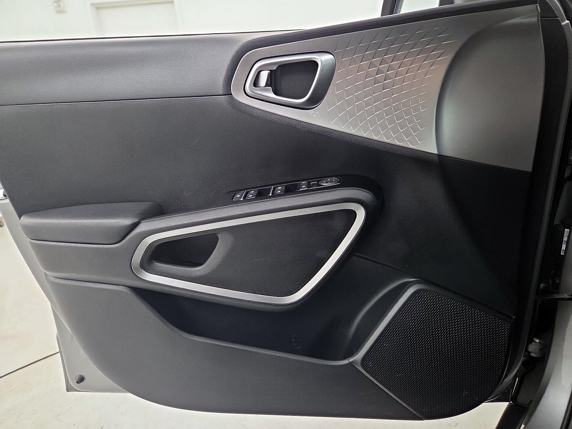 Thumbnail: 2023 Kia Soul - 12