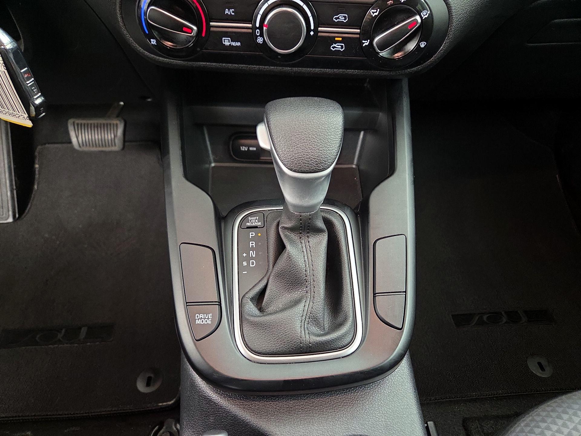 Thumbnail: 2023 Kia Soul - 17