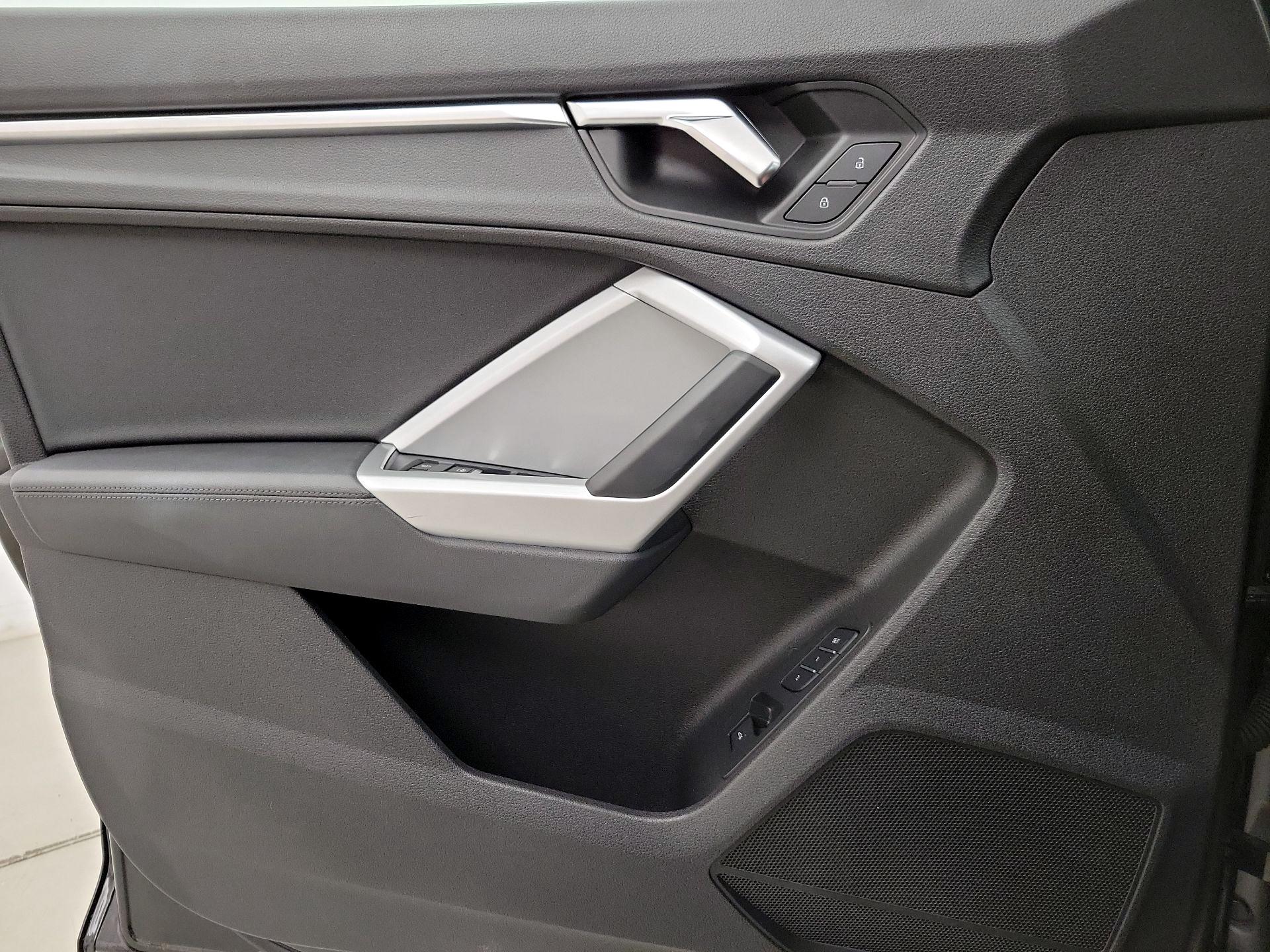 Thumbnail: 2022 Audi Q3 - 12