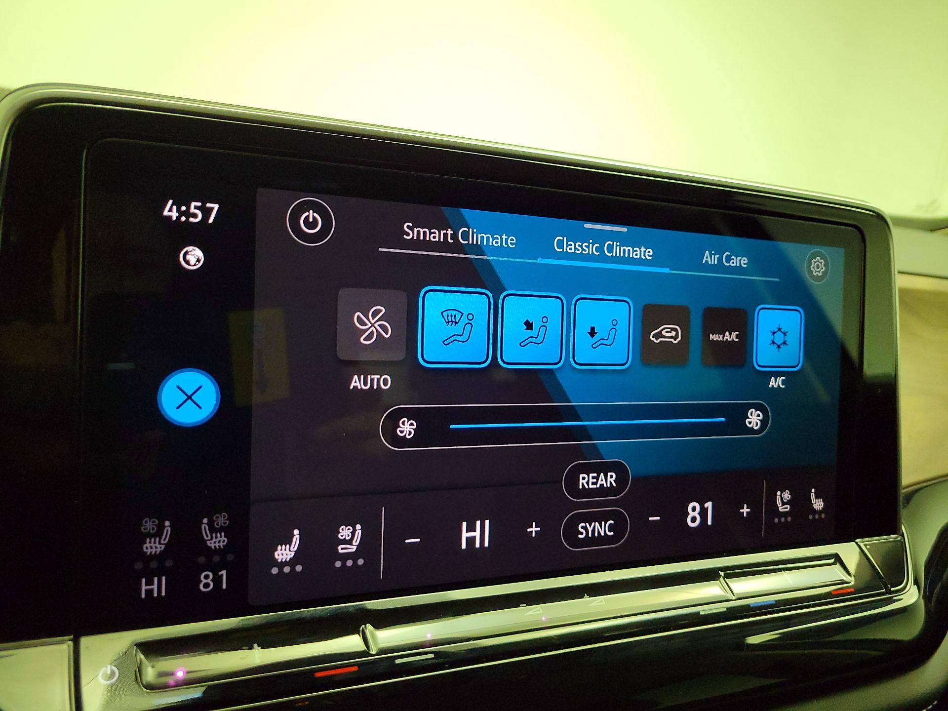 Thumbnail: 2024 Volkswagen Atlas - 16