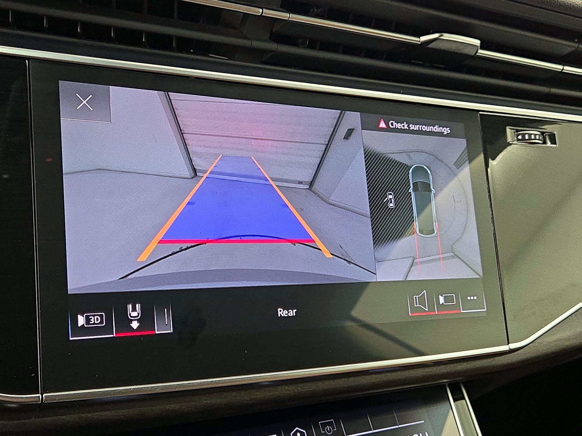 Thumbnail: 2022 Audi Q8 - 14