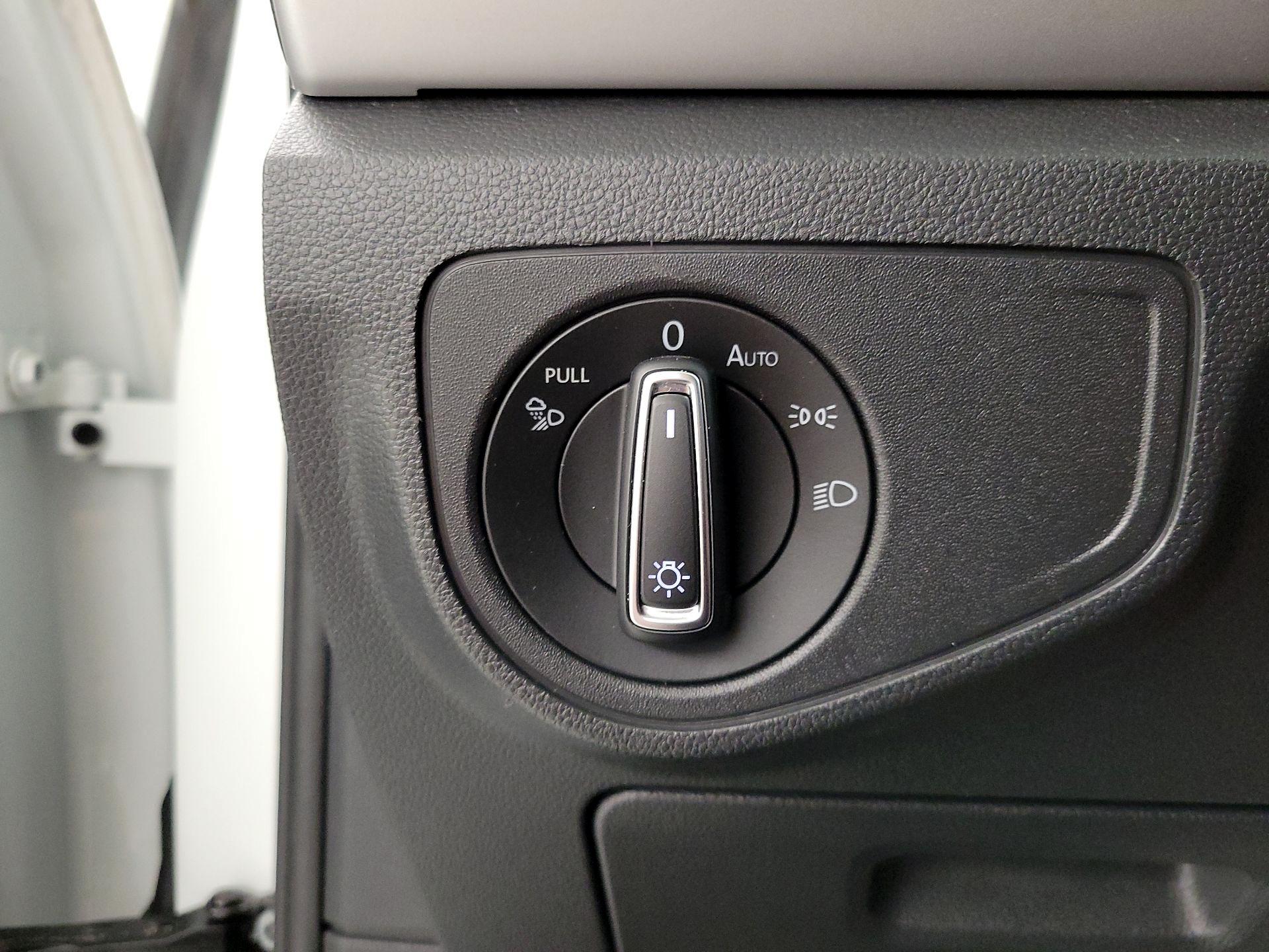 Thumbnail: 2022 Volkswagen Atlas - 13