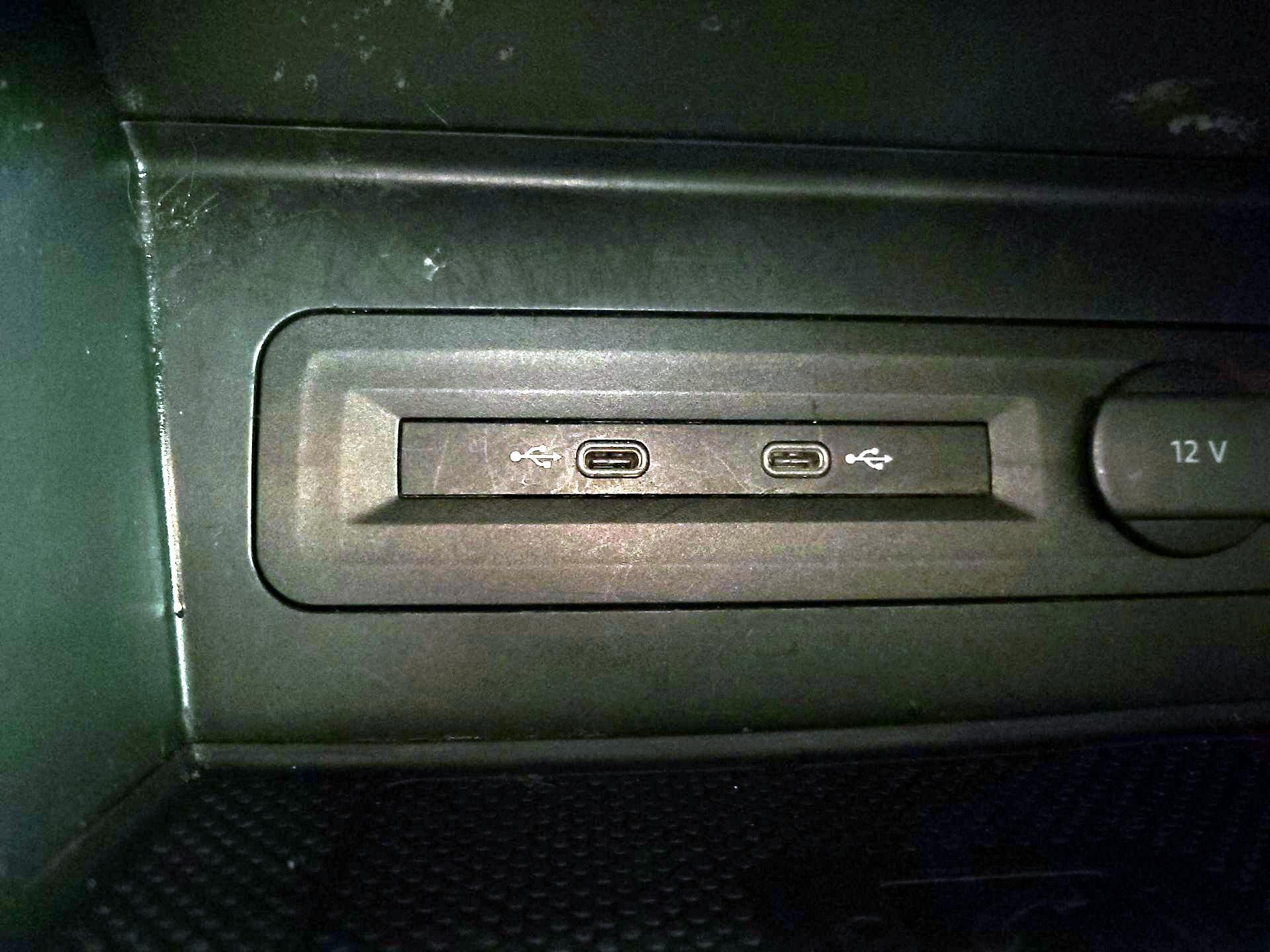 Thumbnail: 2022 Volkswagen Atlas - 18