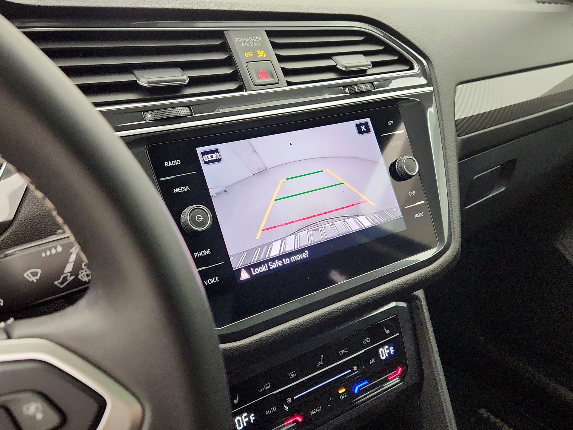 Thumbnail: 2023 Volkswagen Tiguan - 14