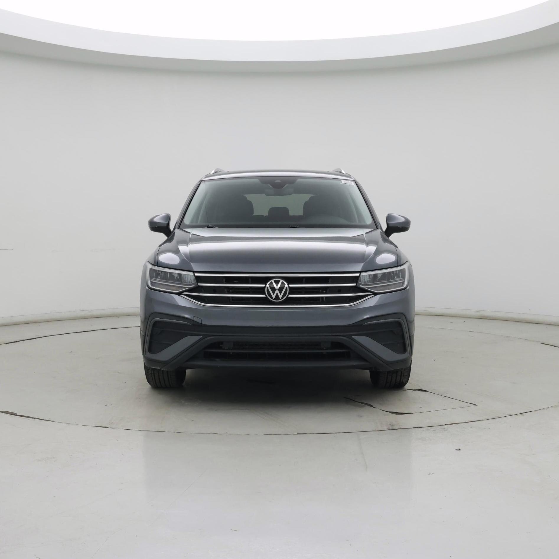 Thumbnail: 2023 Volkswagen Tiguan - 5