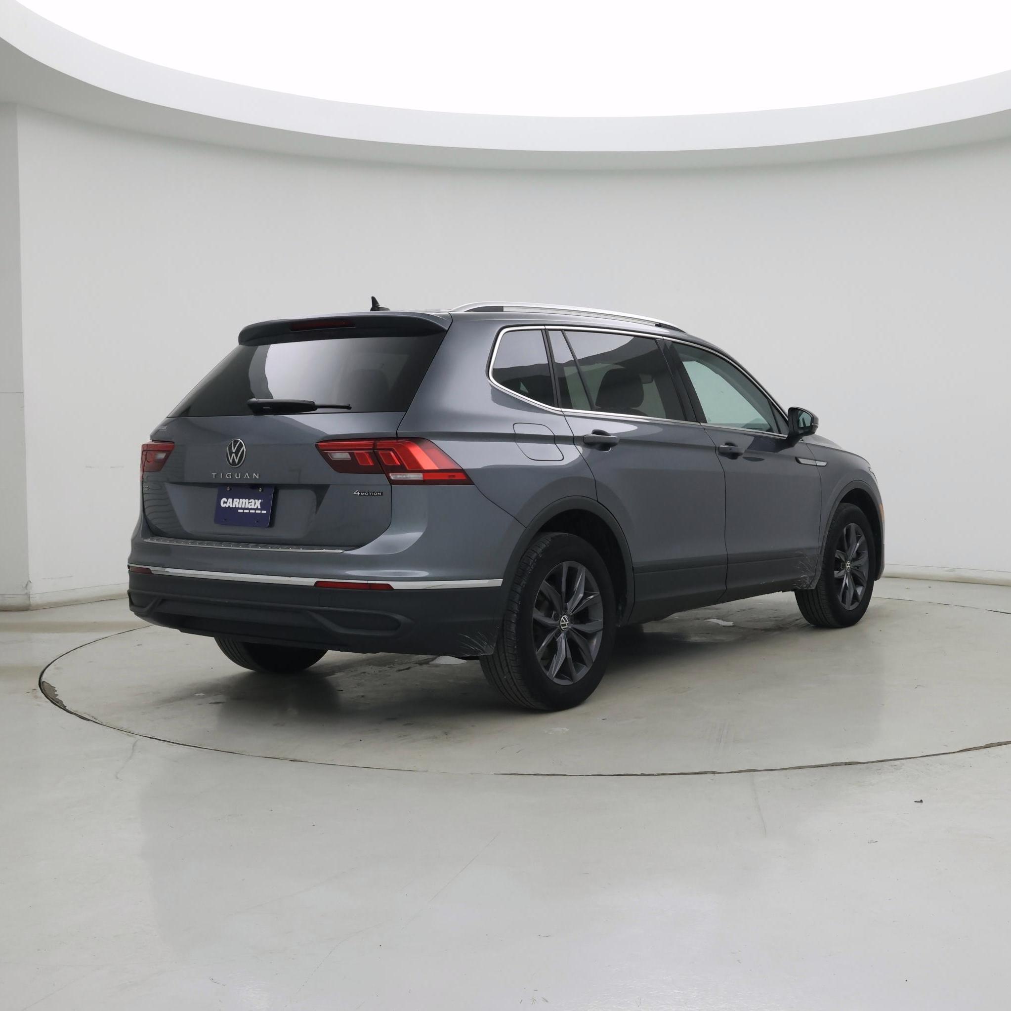 Thumbnail: 2023 Volkswagen Tiguan - 8