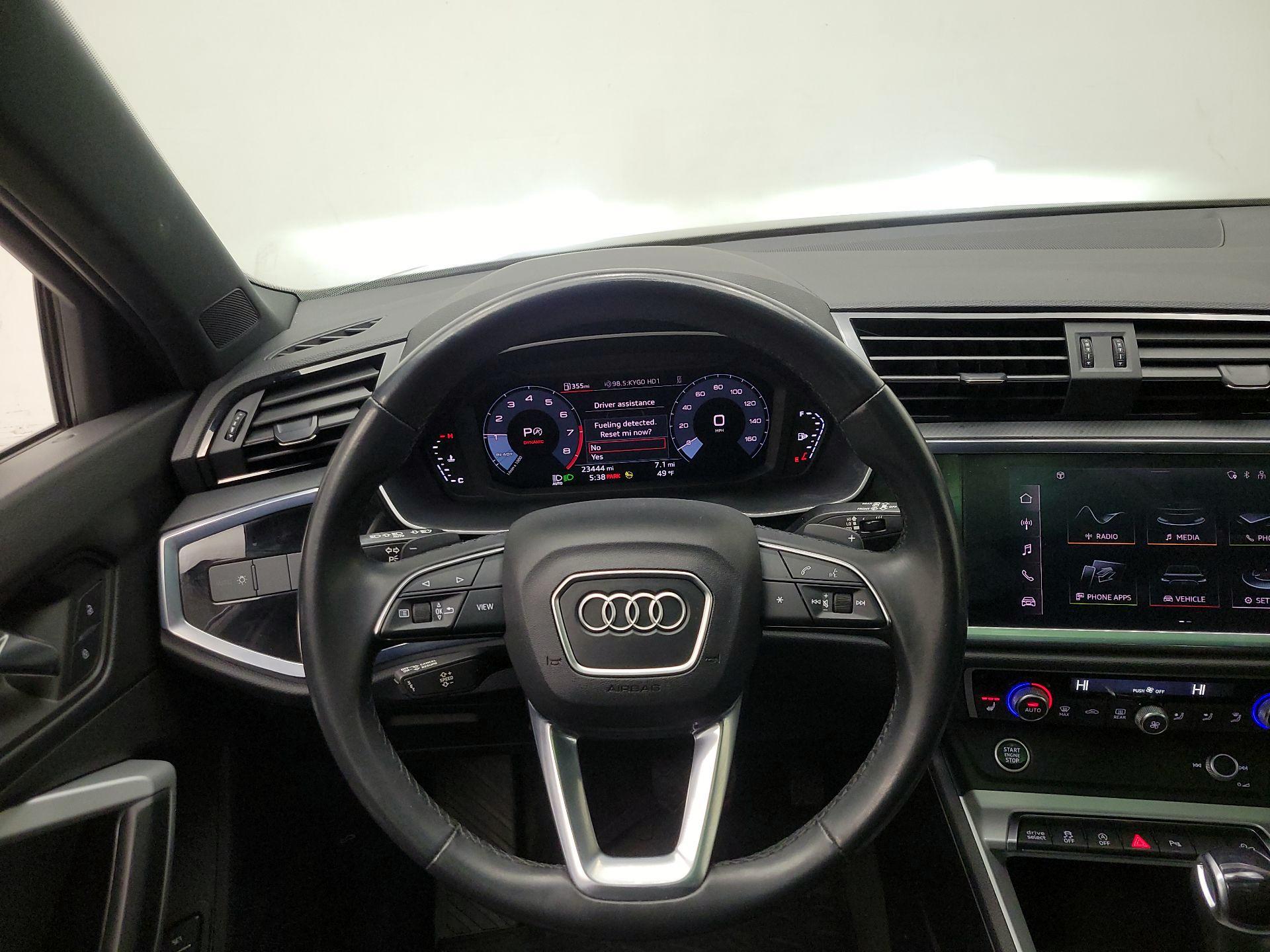 Thumbnail: 2022 Audi Q3 - 10