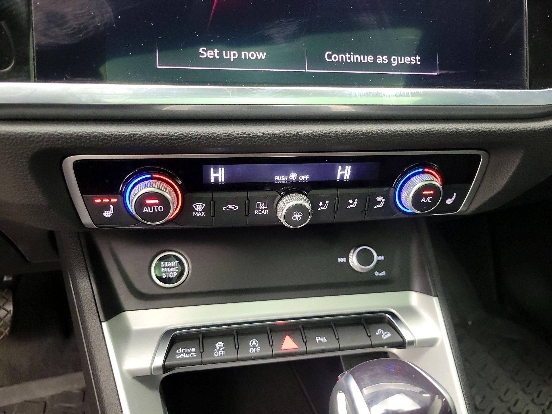 Thumbnail: 2022 Audi Q3 - 16